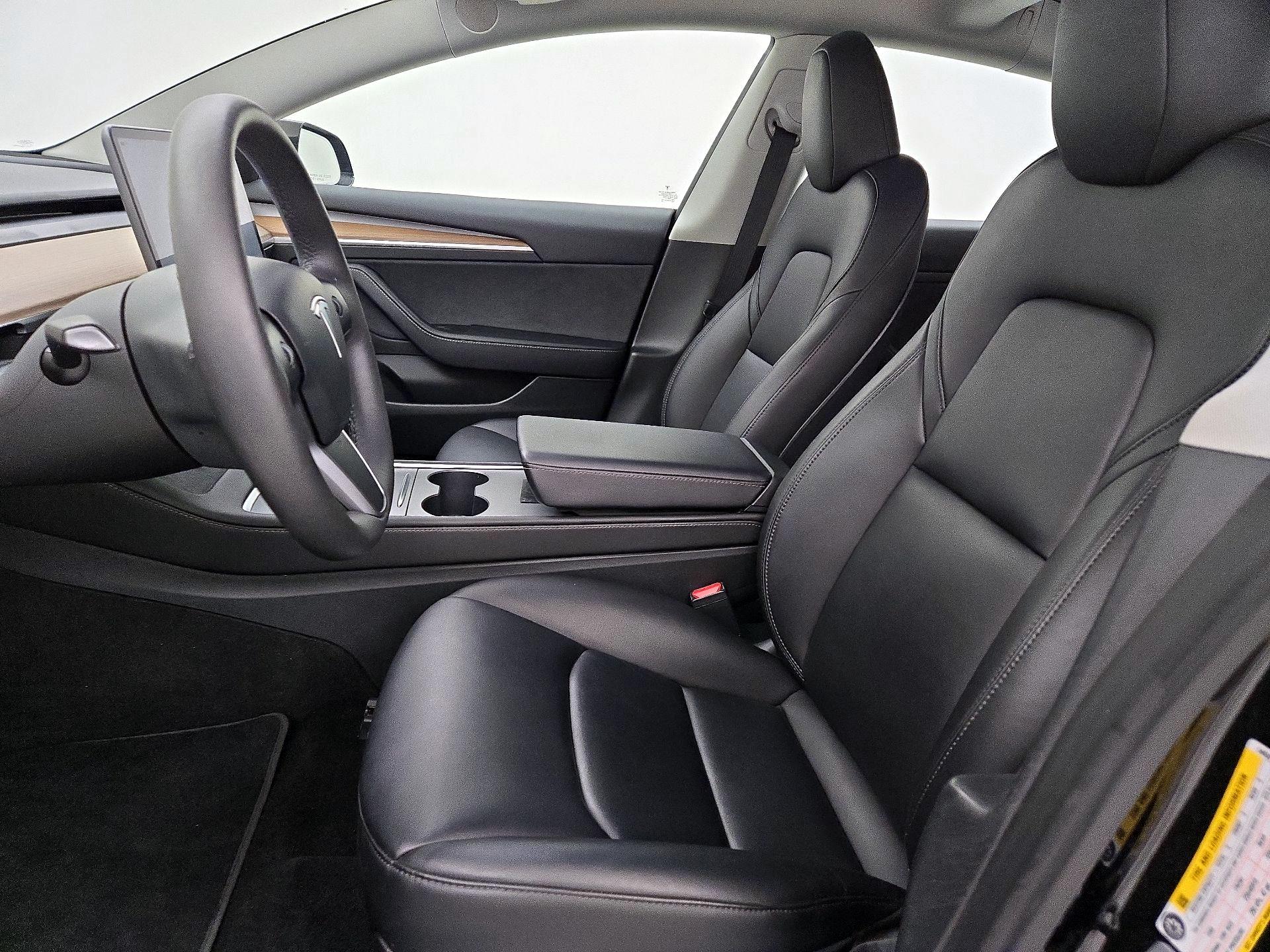 Thumbnail: 2023 Tesla Model 3 - 11