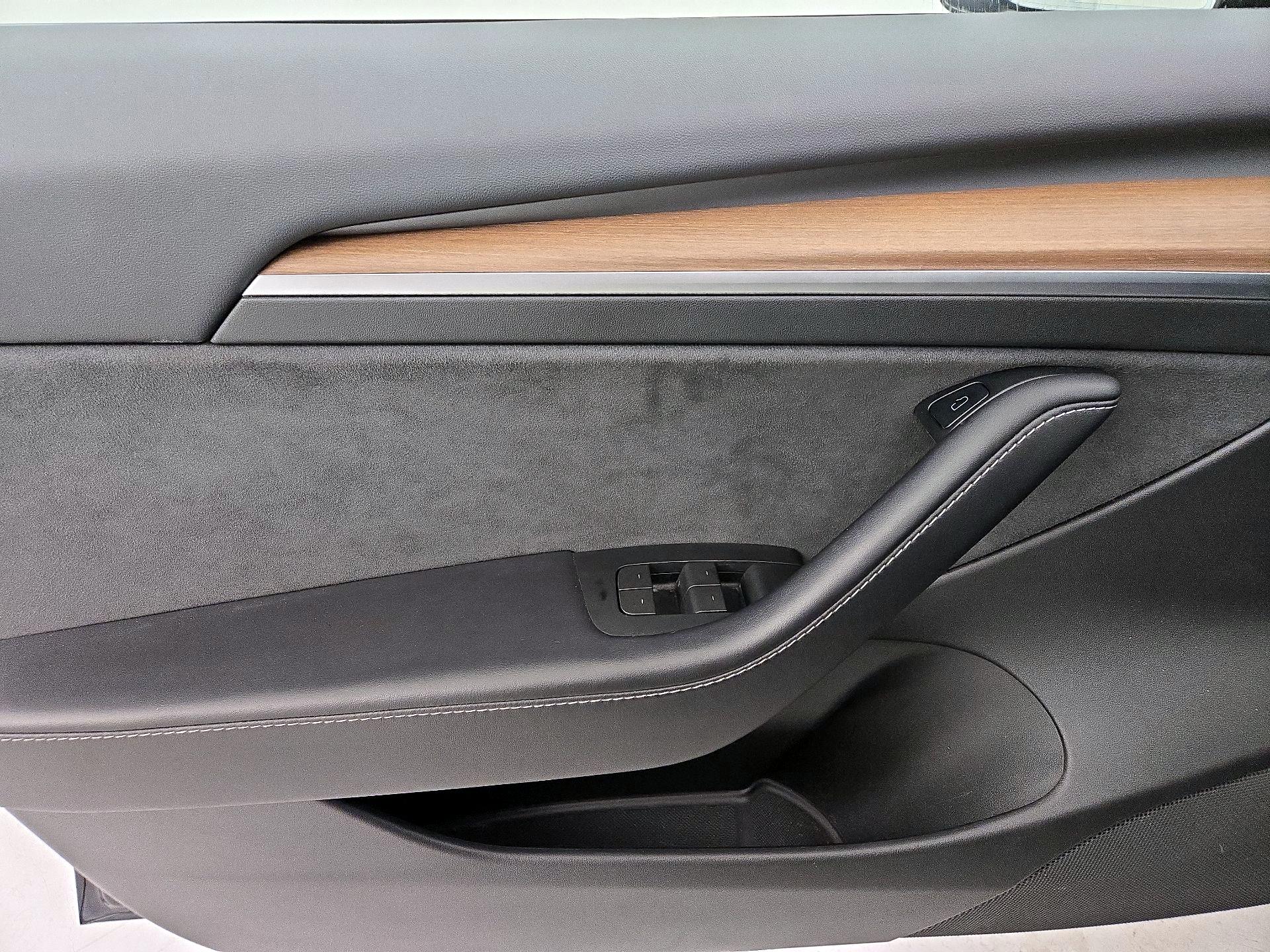 Thumbnail: 2023 Tesla Model 3 - 12