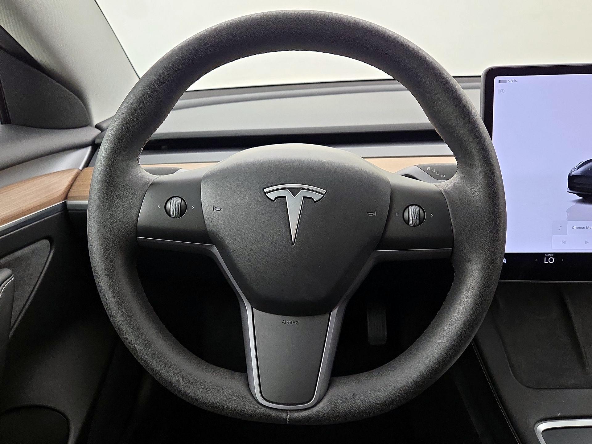 Thumbnail: 2023 Tesla Model 3 - 10