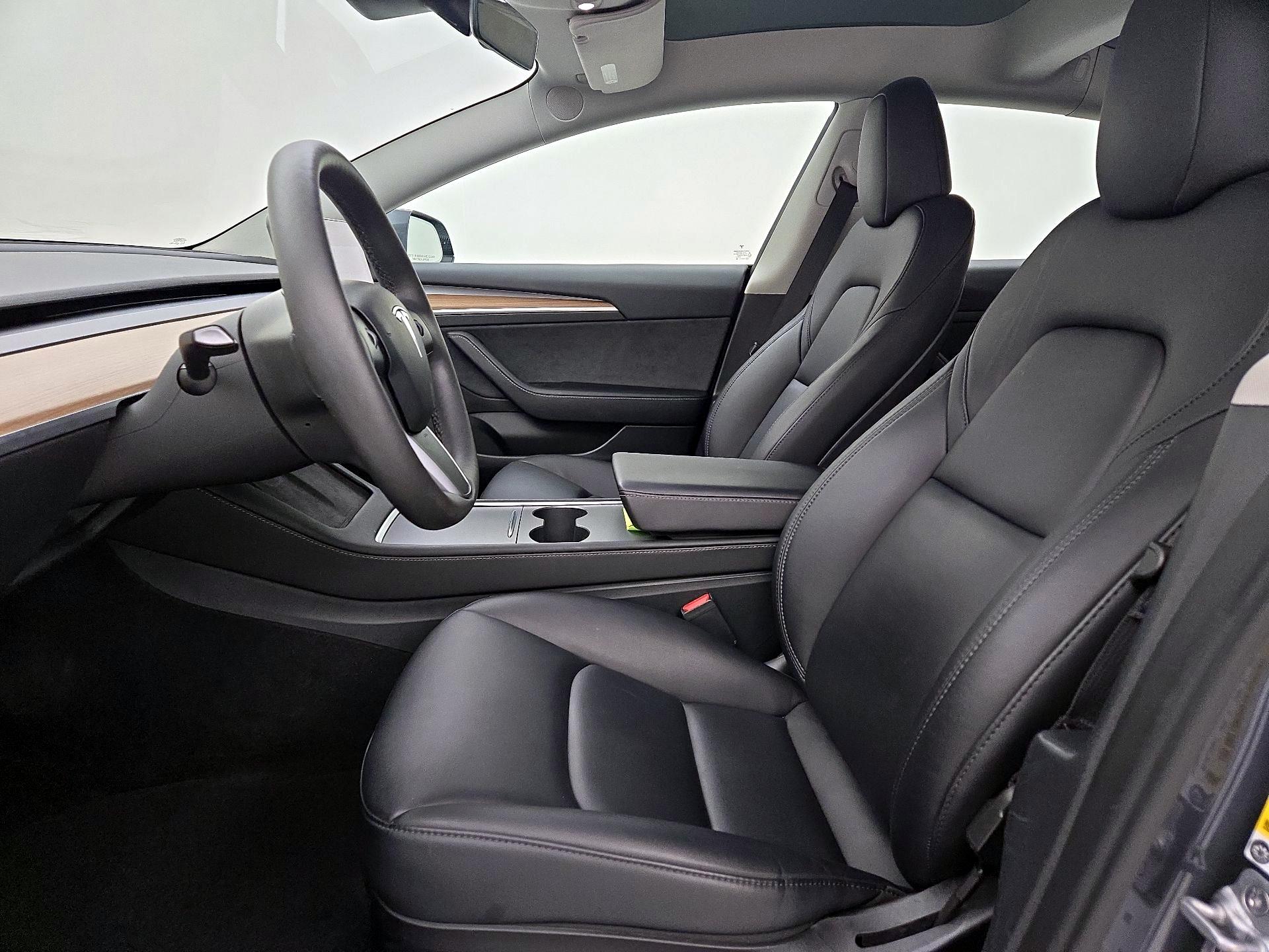 Thumbnail: 2023 Tesla Model 3 - 11