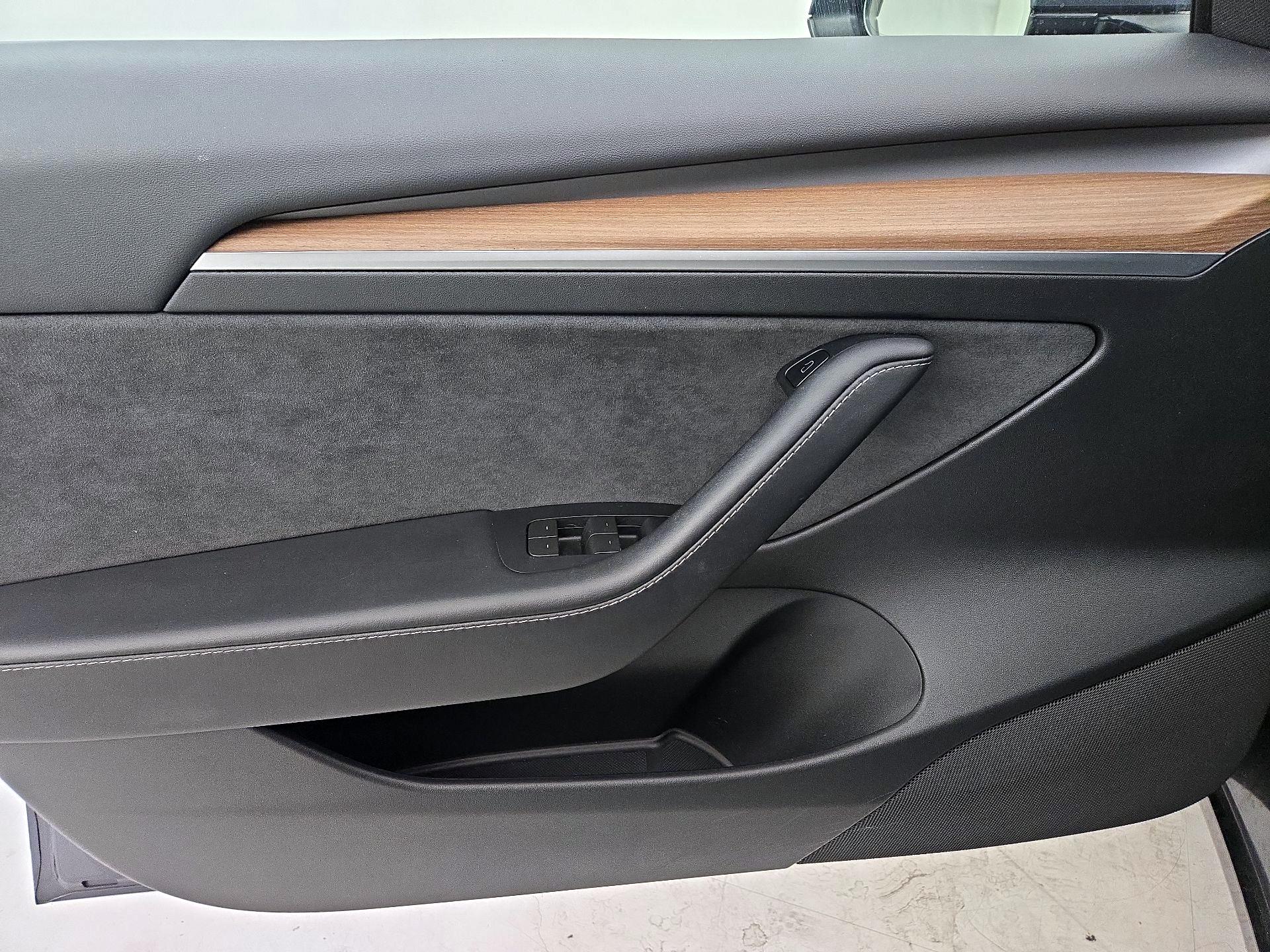 Thumbnail: 2023 Tesla Model 3 - 12