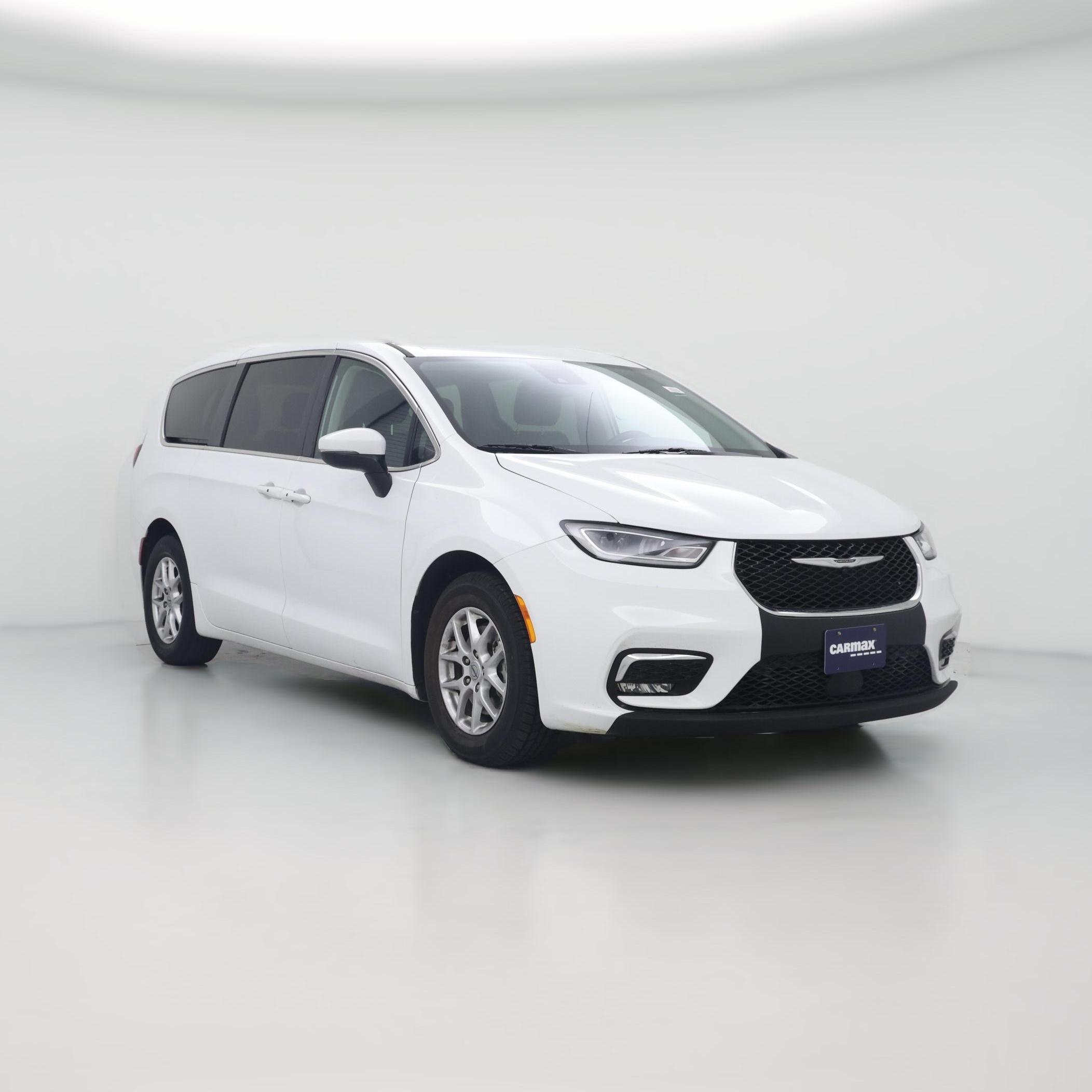Thumbnail: 2023 Chrysler Pacifica - 1