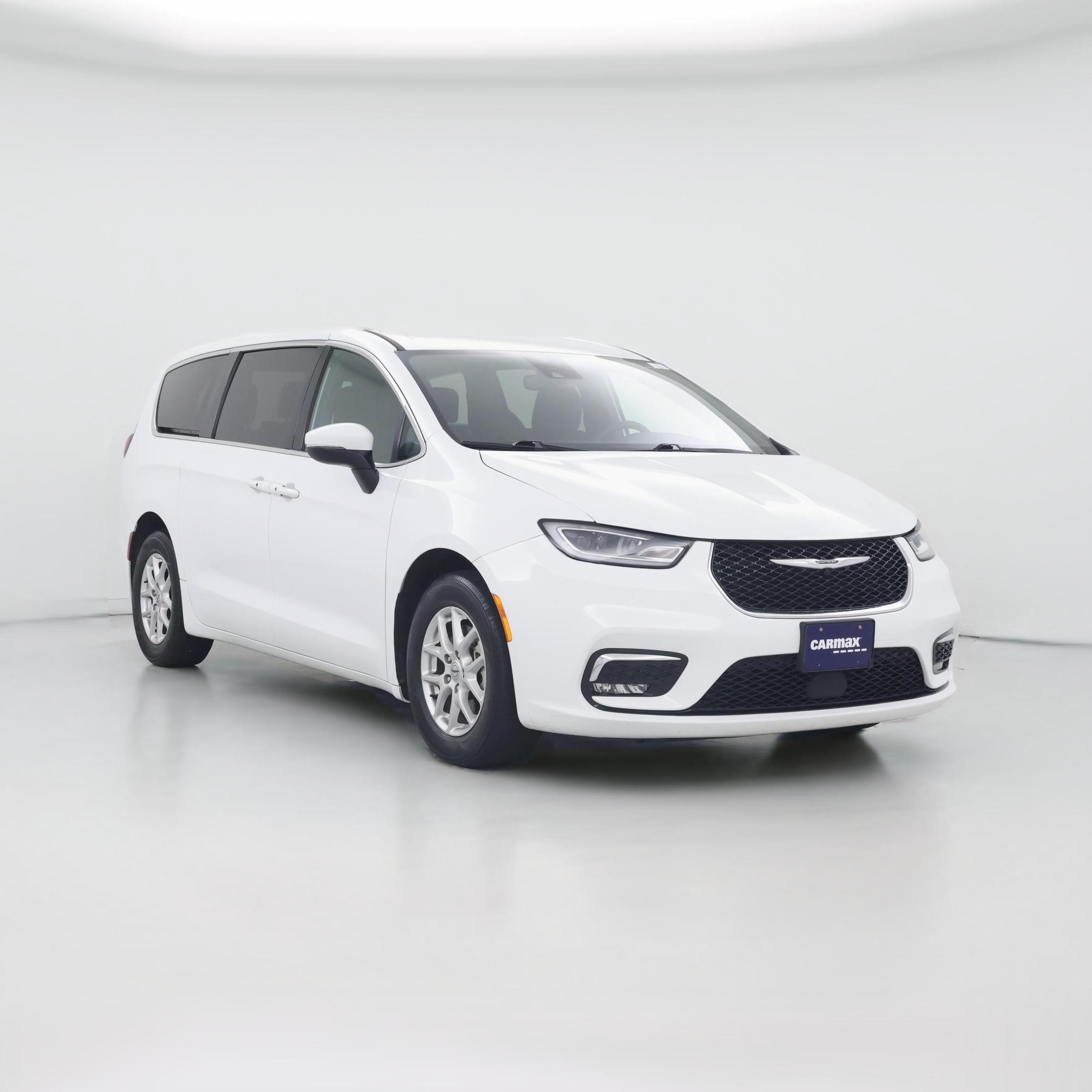 Thumbnail: 2023 Chrysler Pacifica - 1