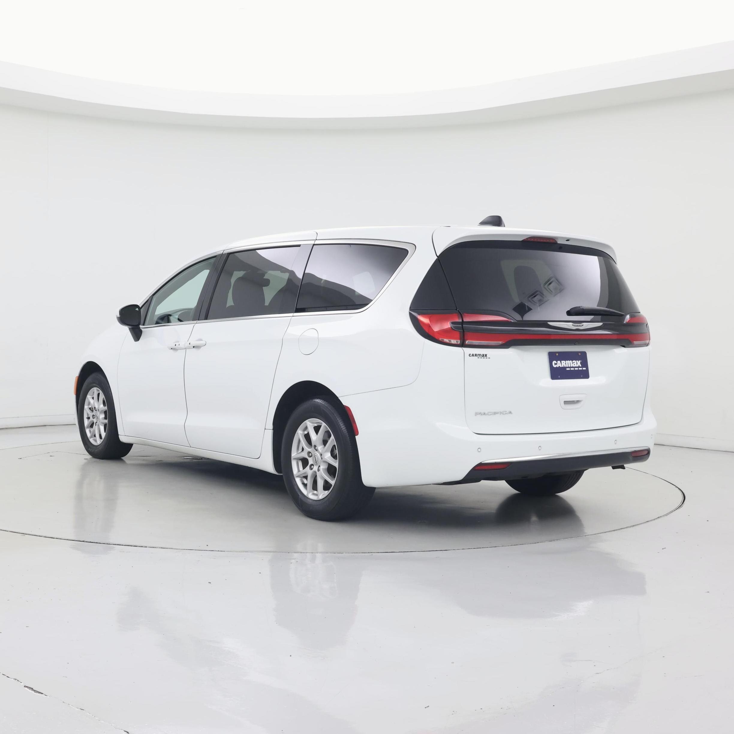 Thumbnail: 2023 Chrysler Pacifica - 2