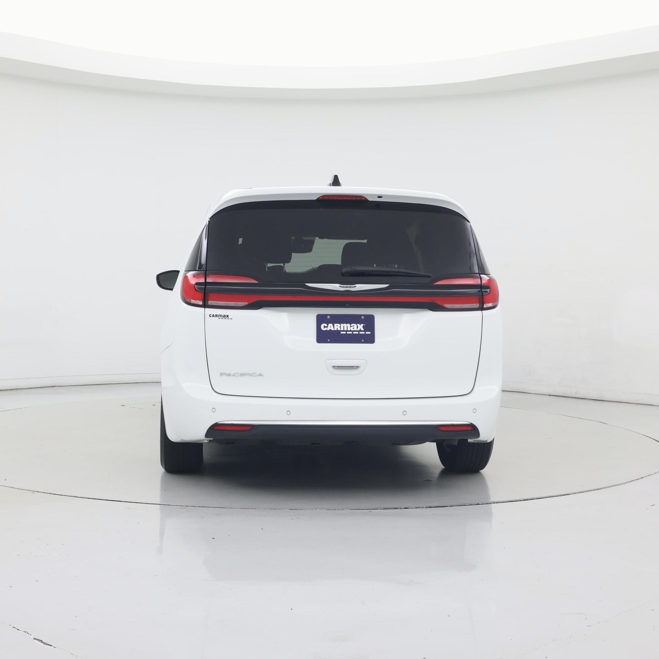 Thumbnail: 2023 Chrysler Pacifica - 6