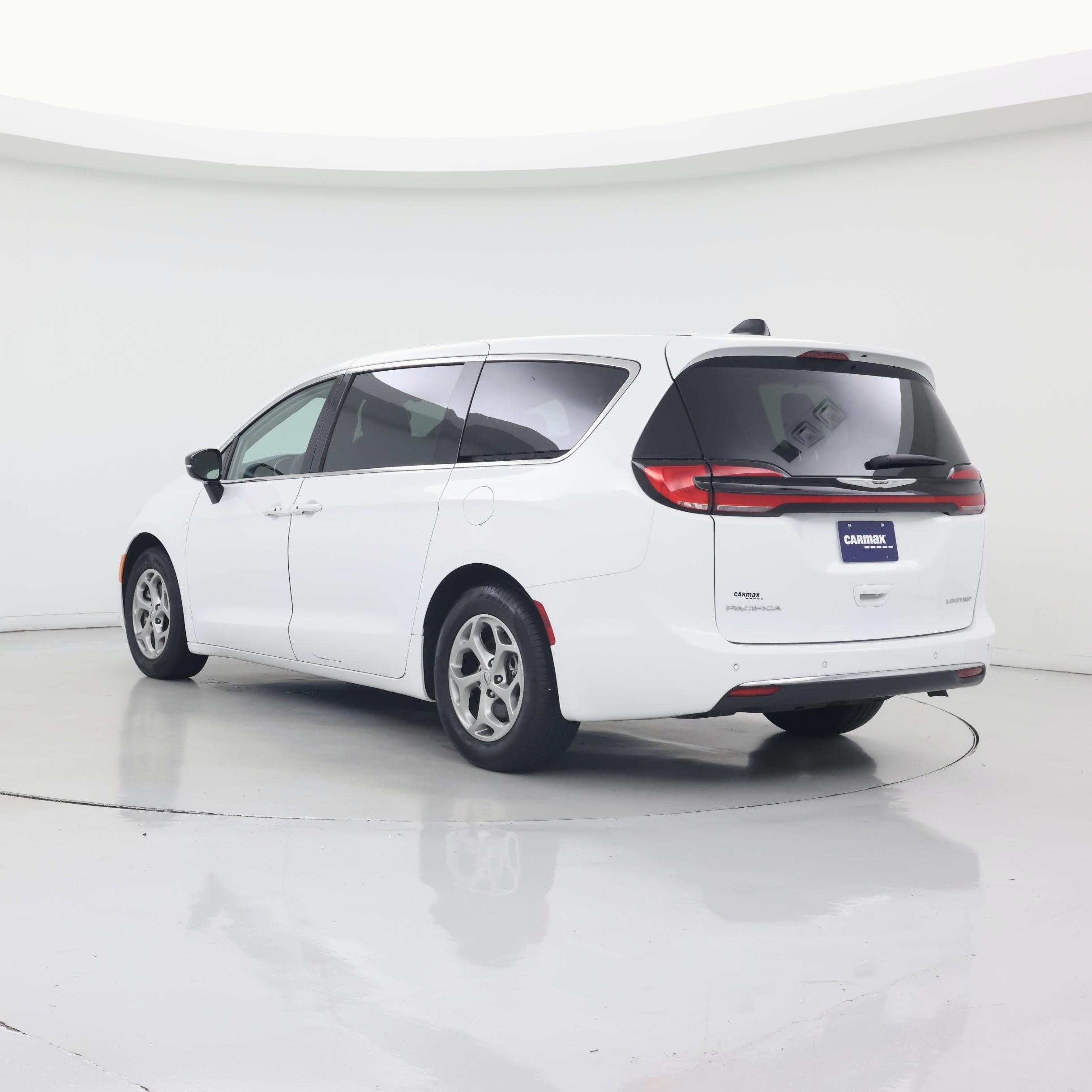 Thumbnail: 2024 Chrysler Pacifica - 2