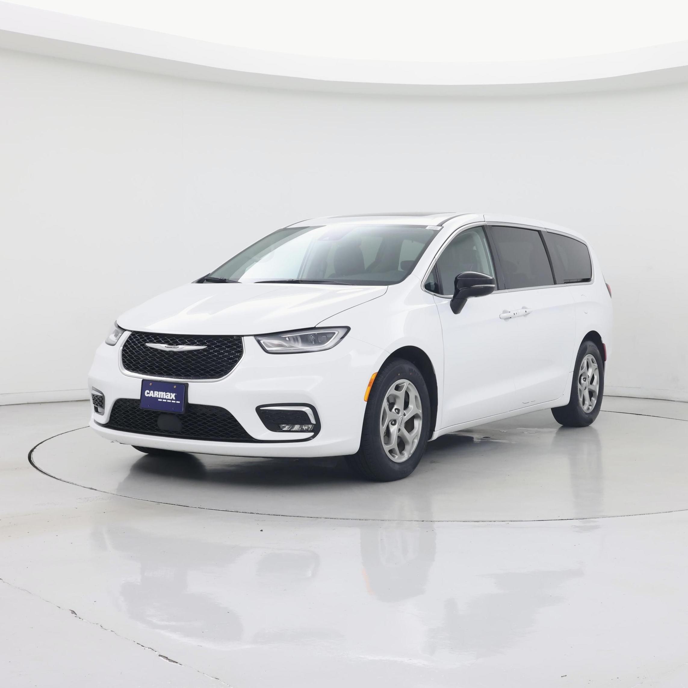 Thumbnail: 2024 Chrysler Pacifica - 4
