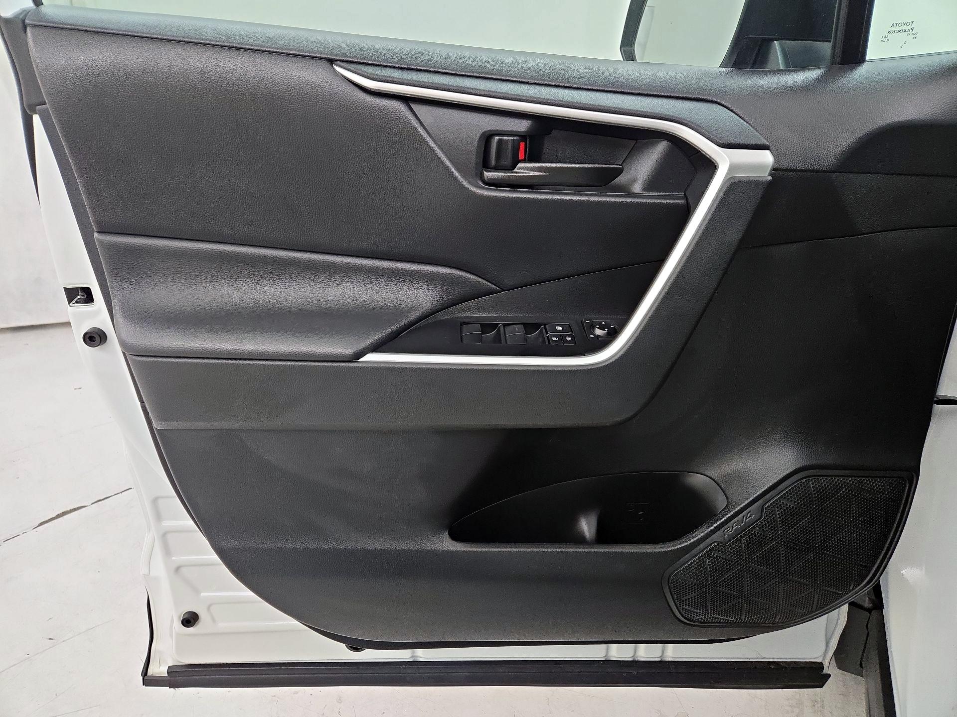 Thumbnail: 2023 Toyota RAV4 - 12