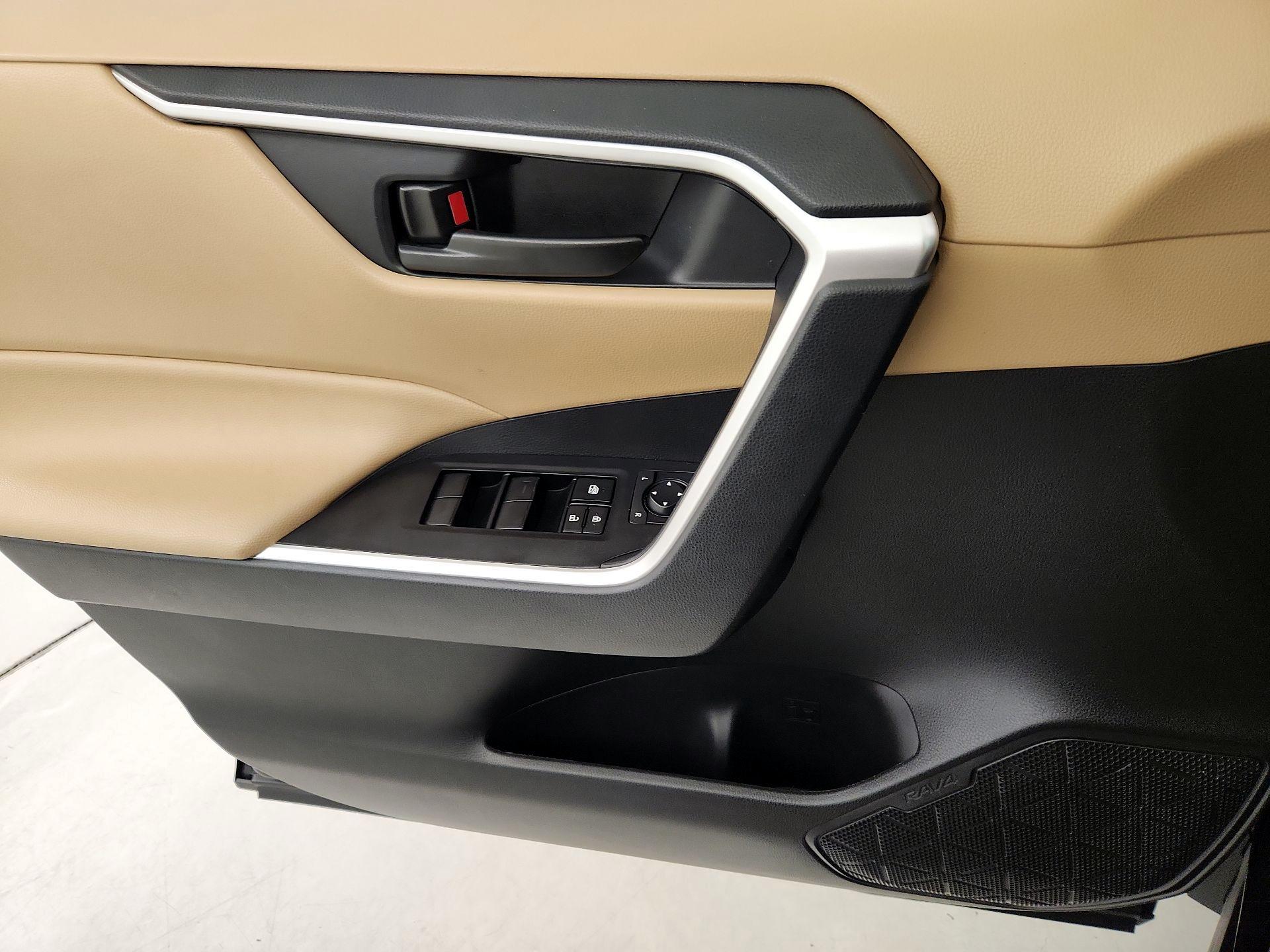 Thumbnail: 2024 Toyota RAV4 - 12