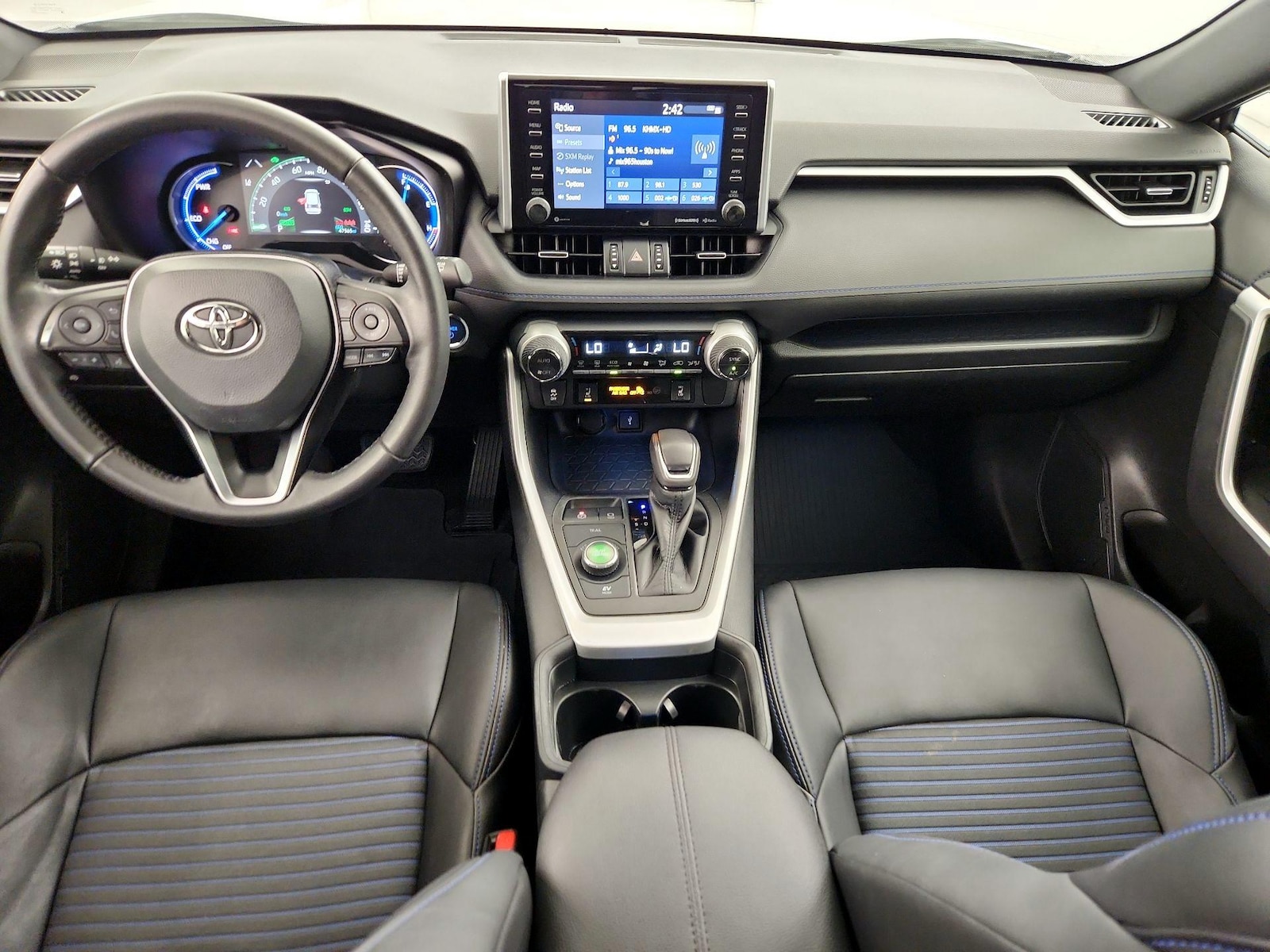 2021 Toyota RAV4 XSE - Photo 10