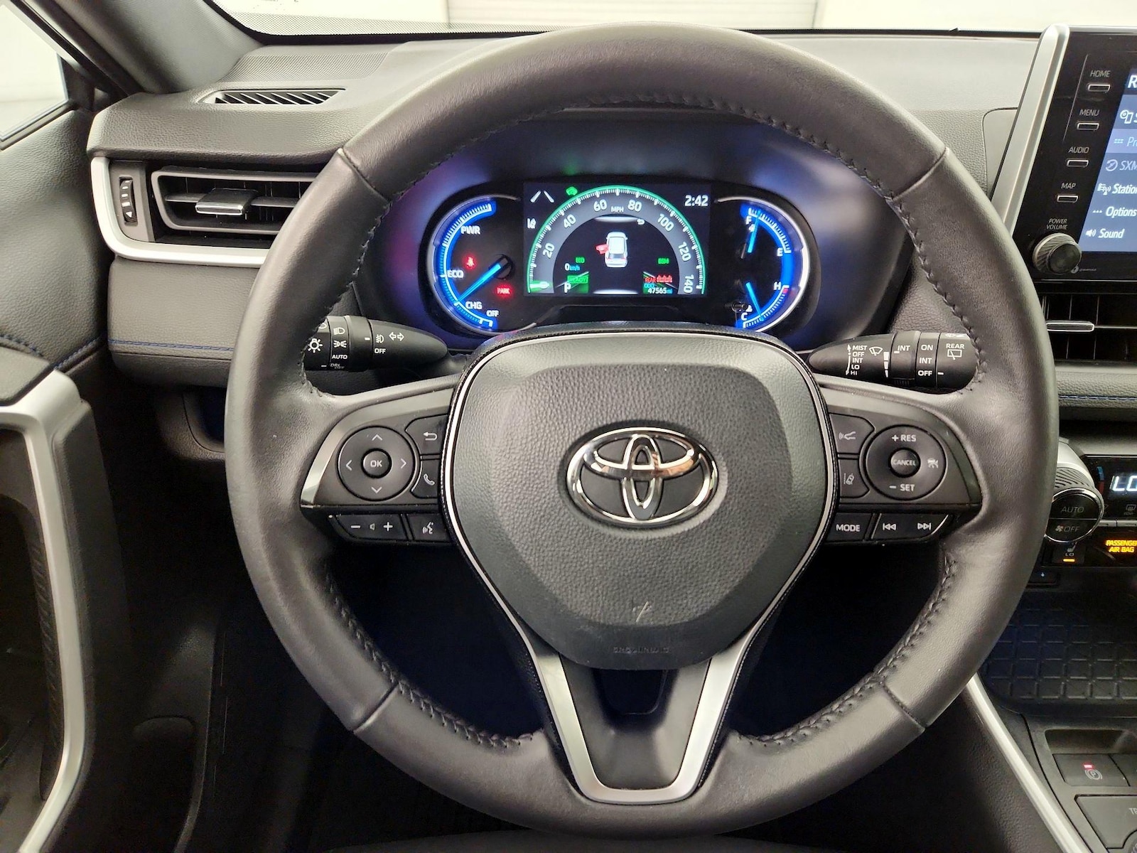 2021 Toyota RAV4 XSE - Photo 11