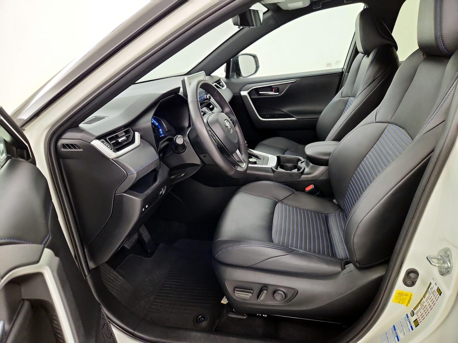 2021 Toyota RAV4 XSE - Photo 12
