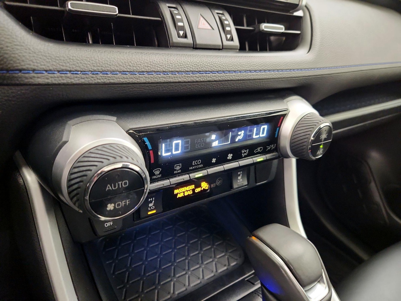 2021 Toyota RAV4 XSE - Photo 17