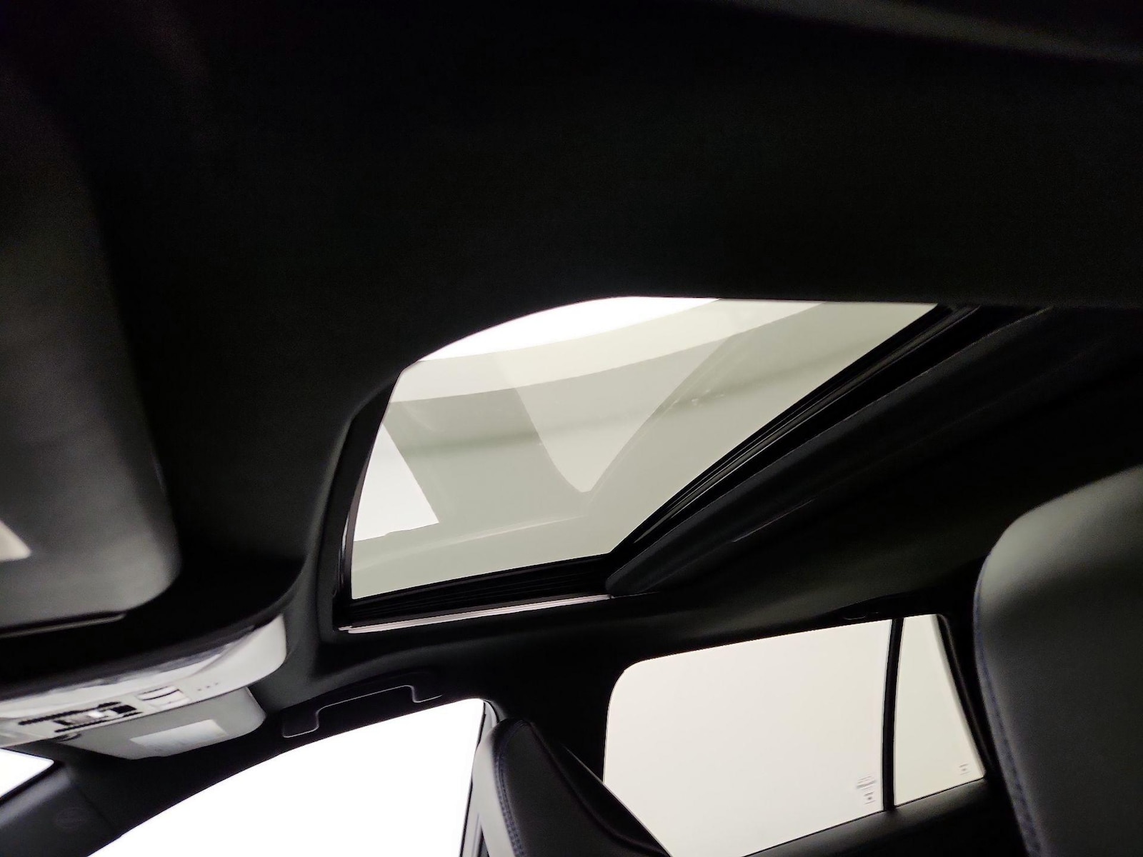 2021 Toyota RAV4 XSE - Photo 20