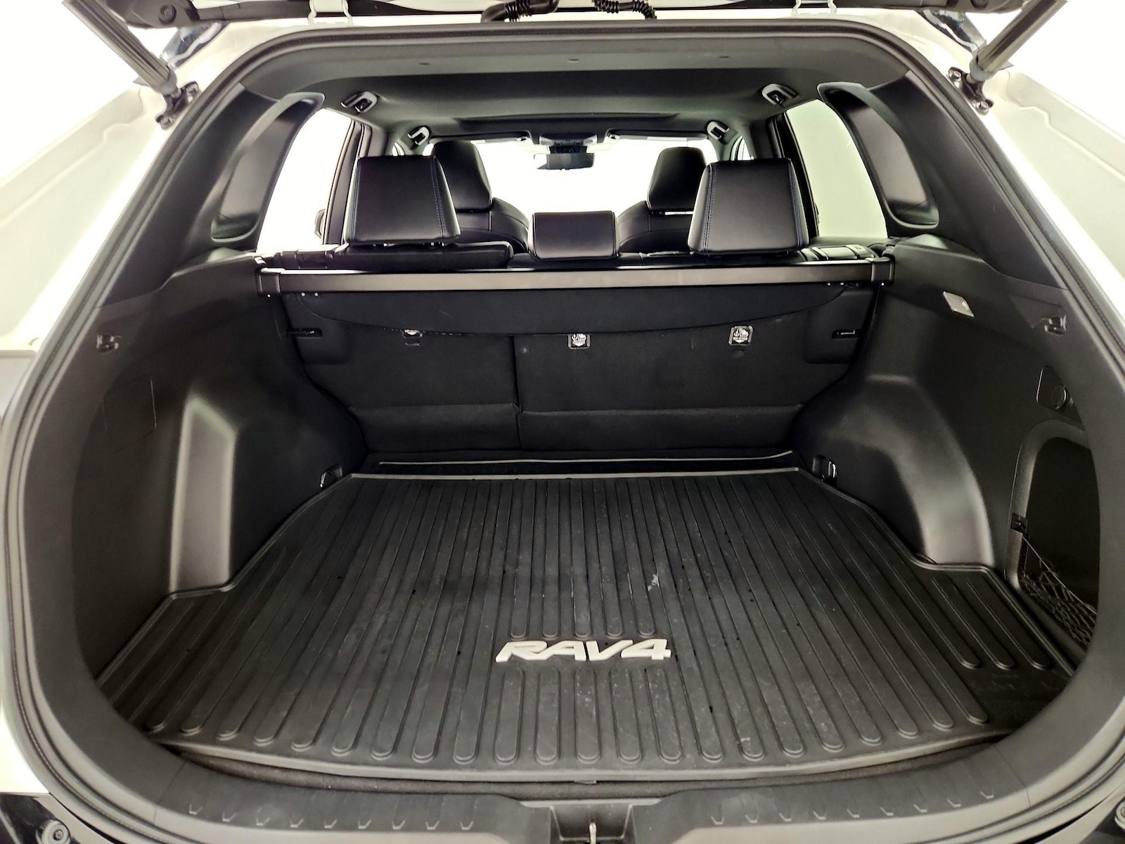 2021 Toyota RAV4 XSE - Photo 22