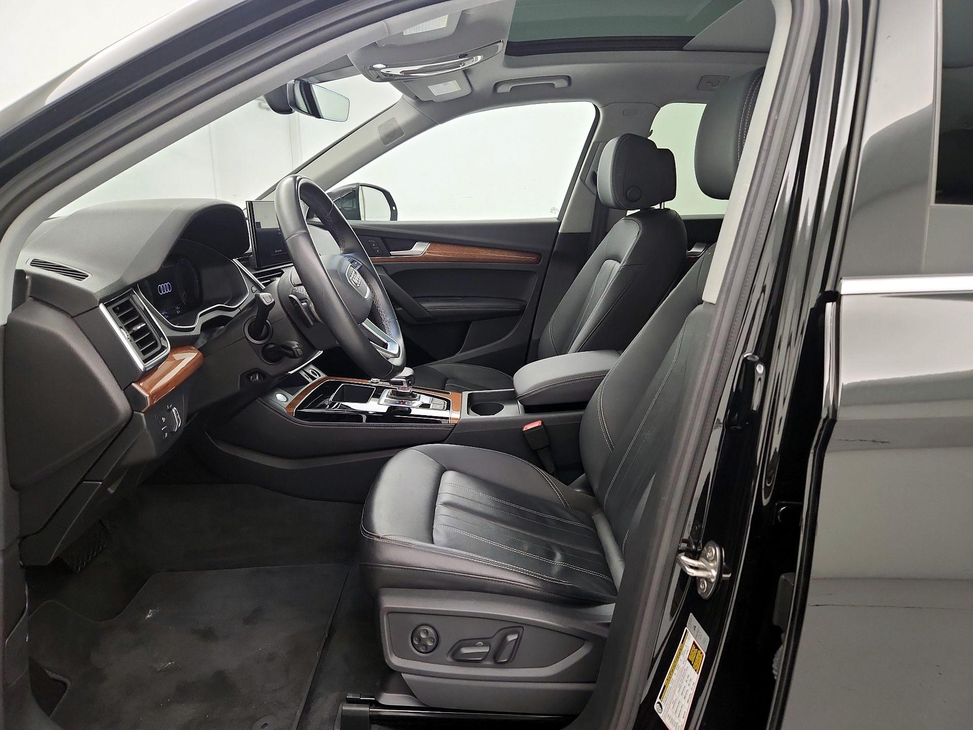Thumbnail: 2023 Audi Q5 - 11