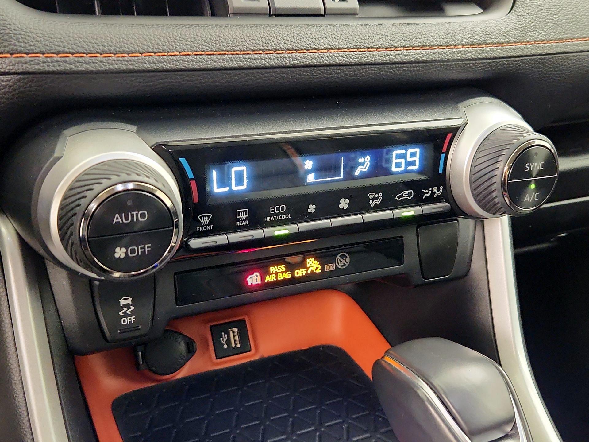 Thumbnail: 2024 Toyota RAV4 - 16