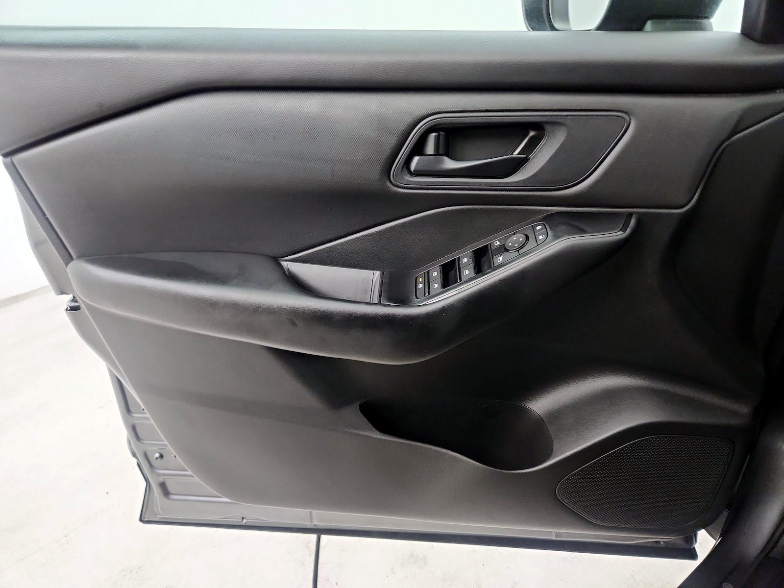 2024 Nissan Rogue S - Photo 11