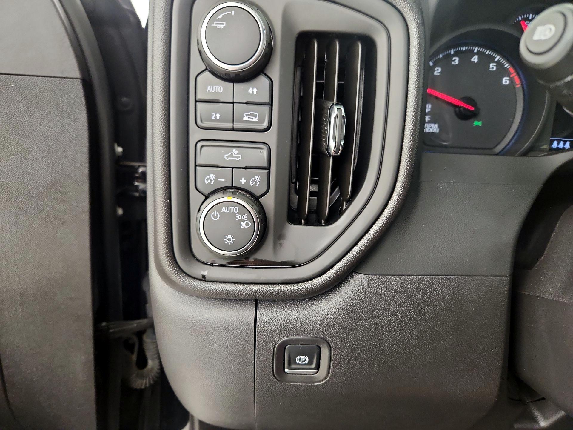 Thumbnail: 2024 Chevrolet Silverado 1500 - 13