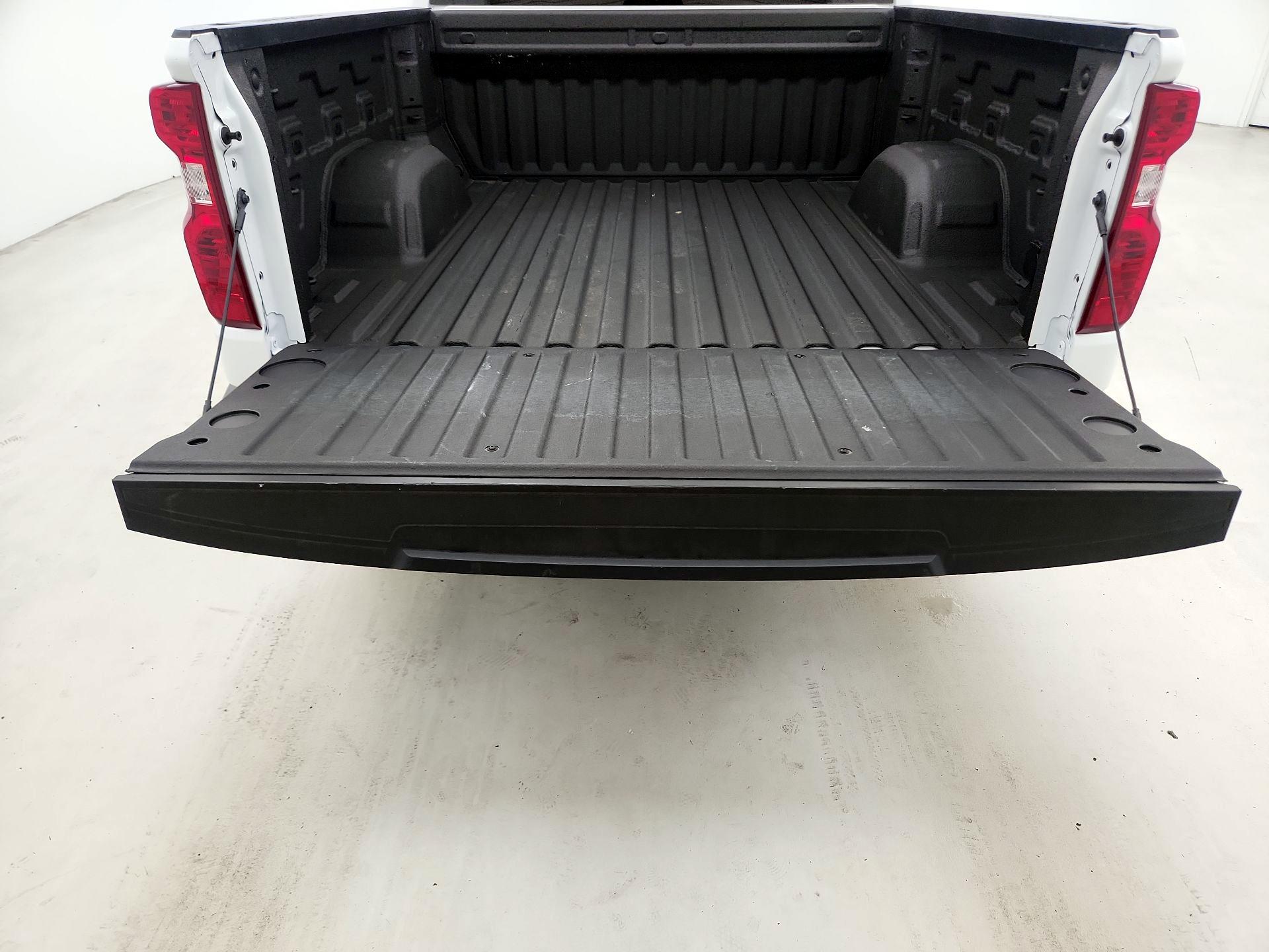 Thumbnail: 2025 Chevrolet Silverado 1500 - 18