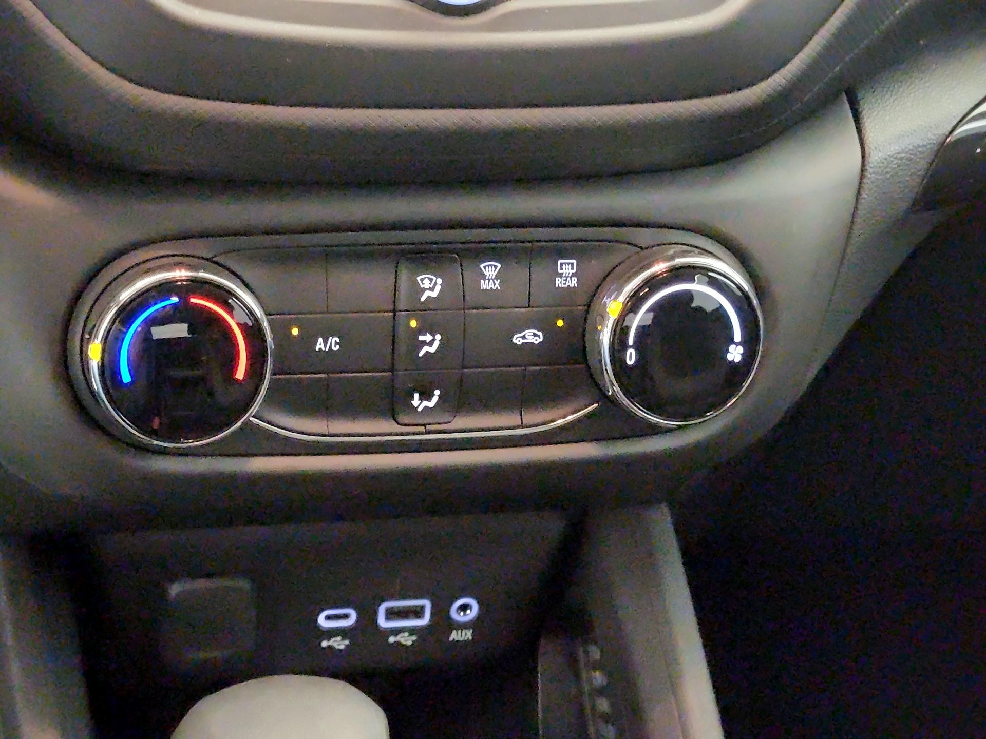Thumbnail: 2021 Chevrolet TrailBlazer - 16