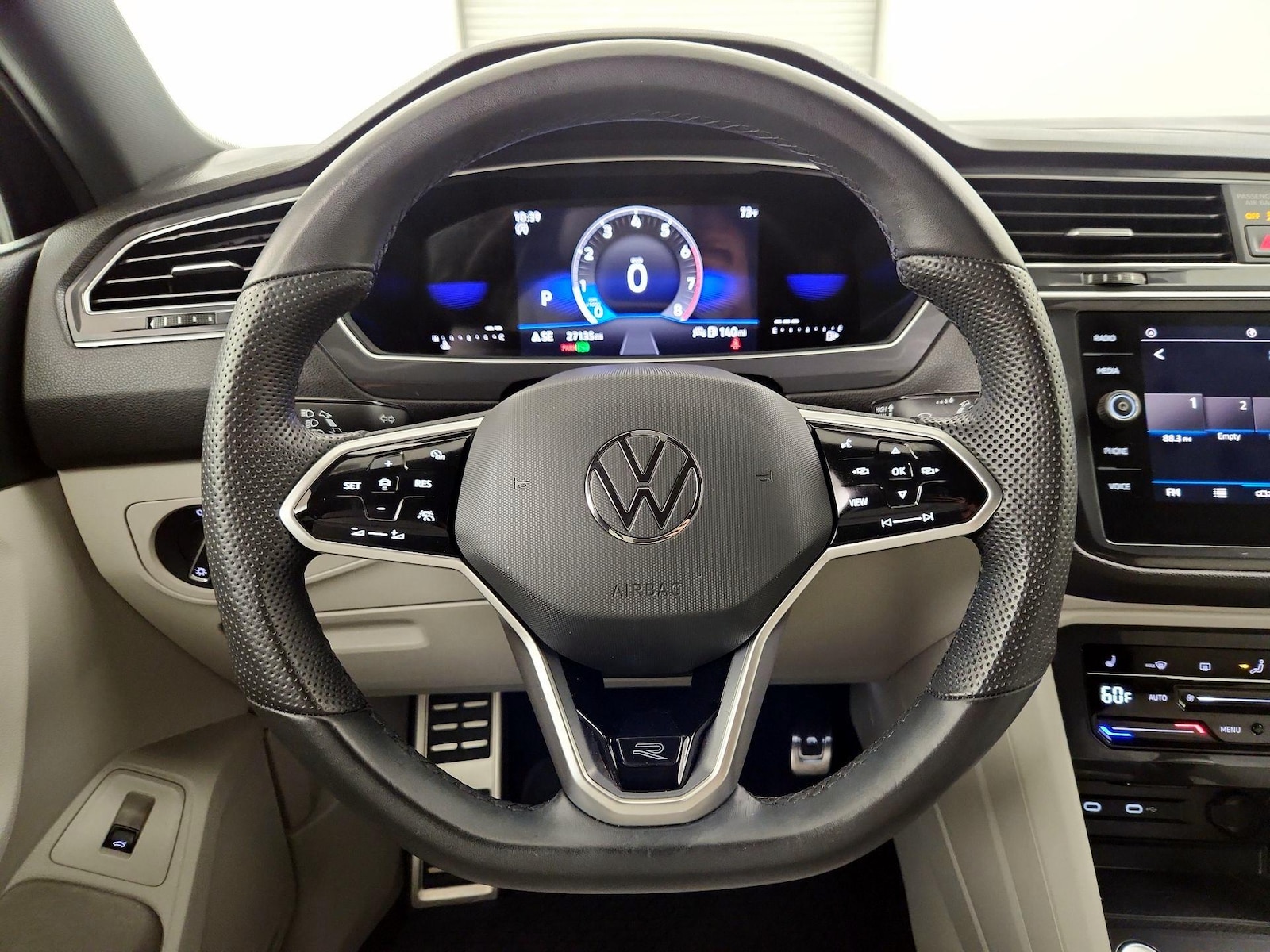 2024 Volkswagen Tiguan SE R-LINE BLACK - Photo 11
