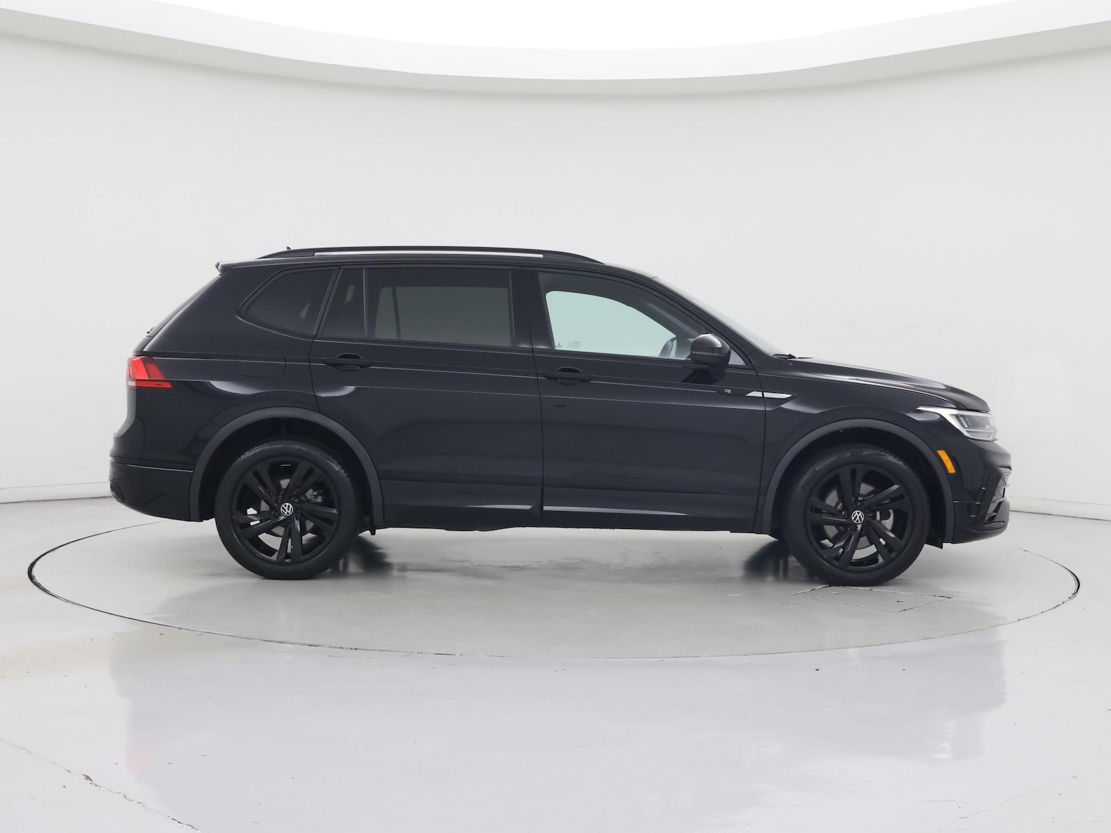 2024 Volkswagen Tiguan SE R-LINE BLACK - Photo 8