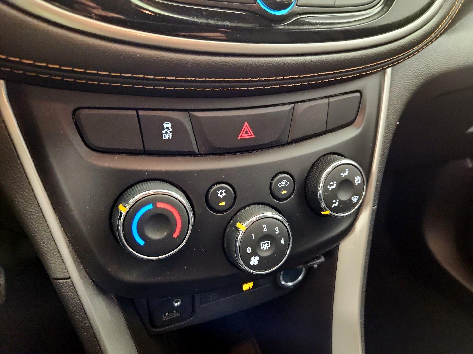 Thumbnail: 2020 Chevrolet Trax - 16