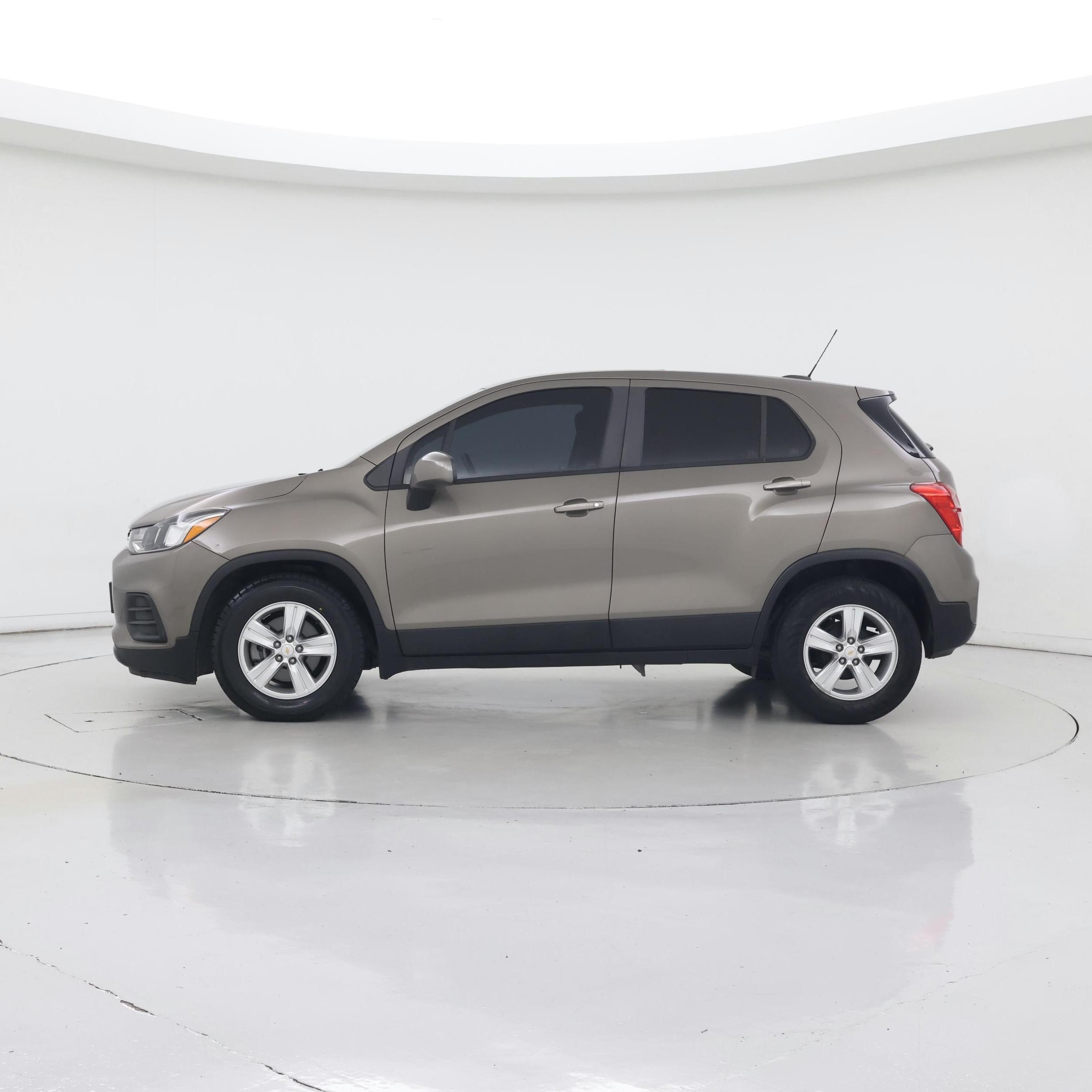 Thumbnail: 2020 Chevrolet Trax - 3