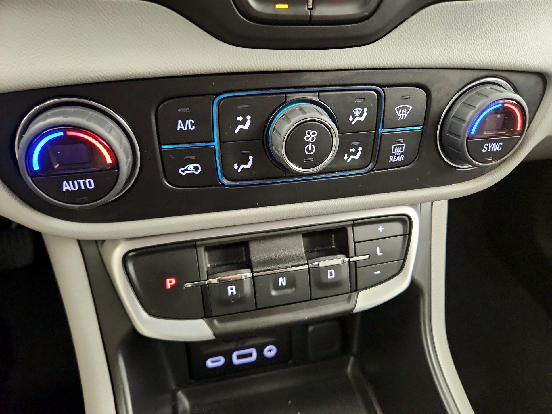 Thumbnail: 2022 GMC Terrain - 14