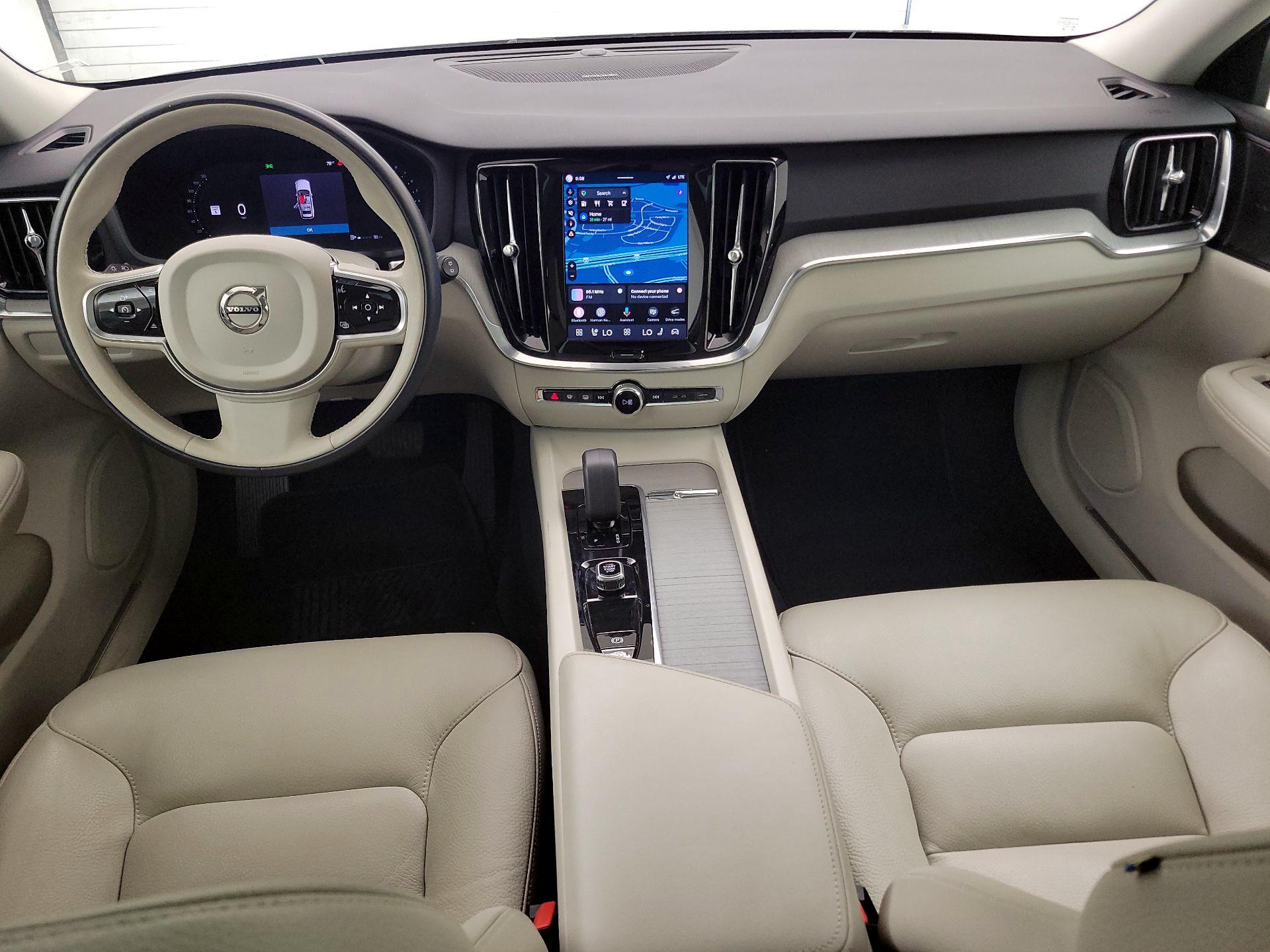 Thumbnail: 2025 Volvo S60 - 9