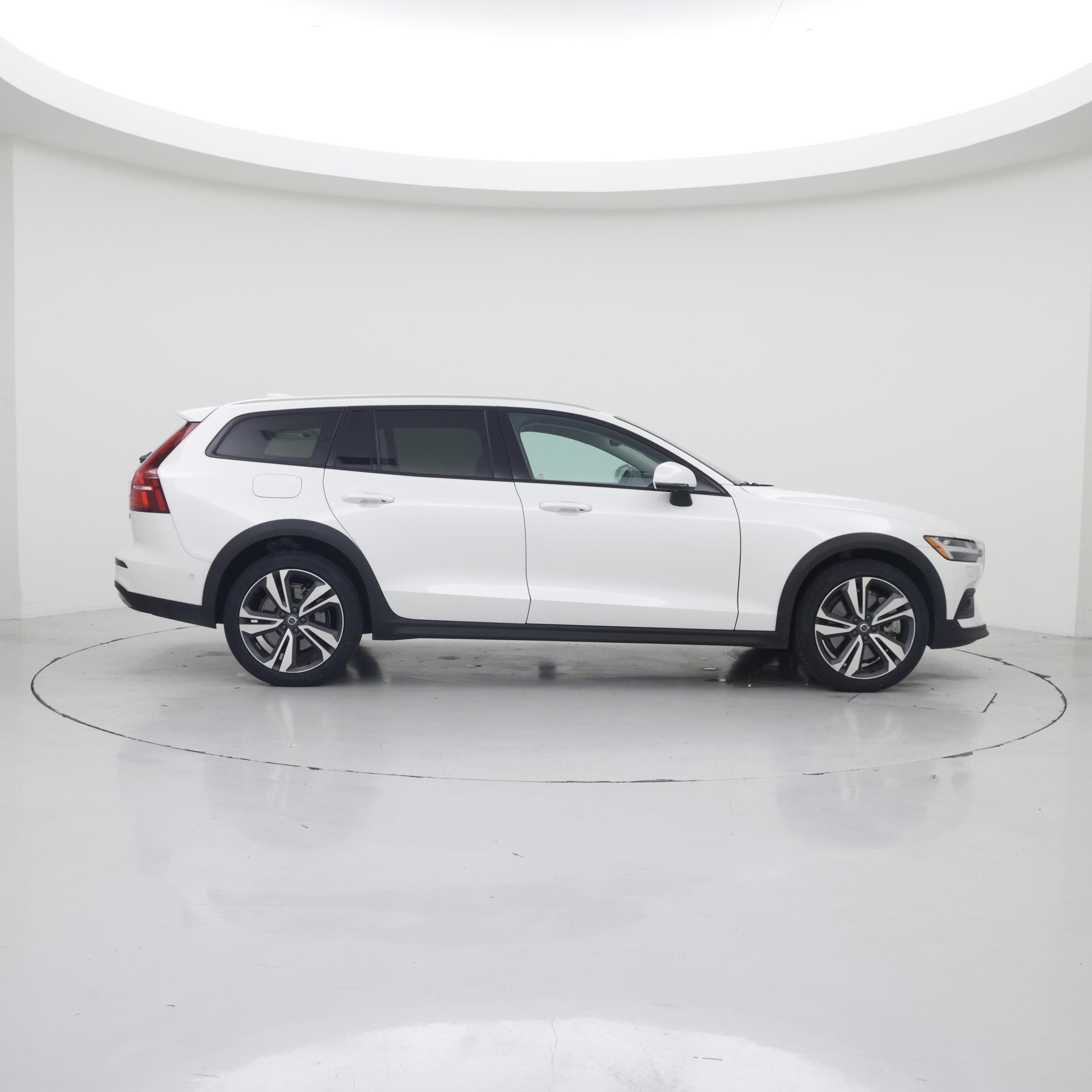 Thumbnail: 2025 Volvo S60 - 7