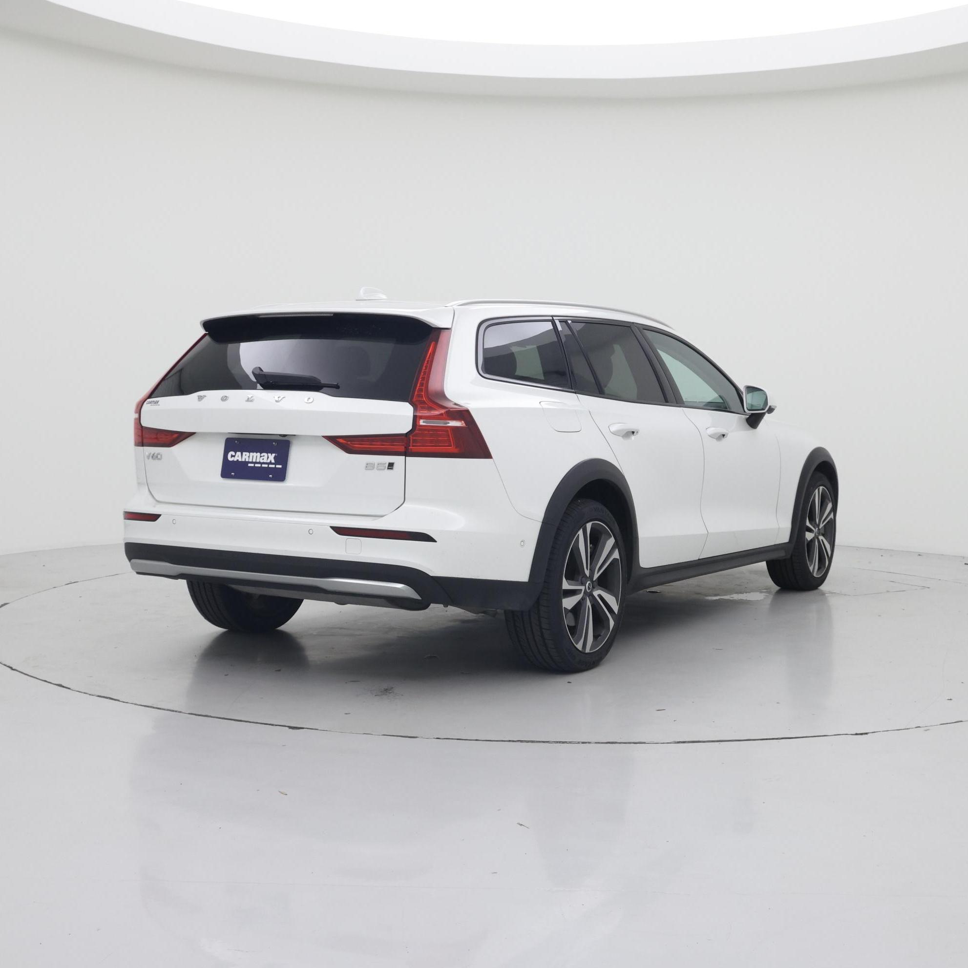 Thumbnail: 2025 Volvo S60 - 8
