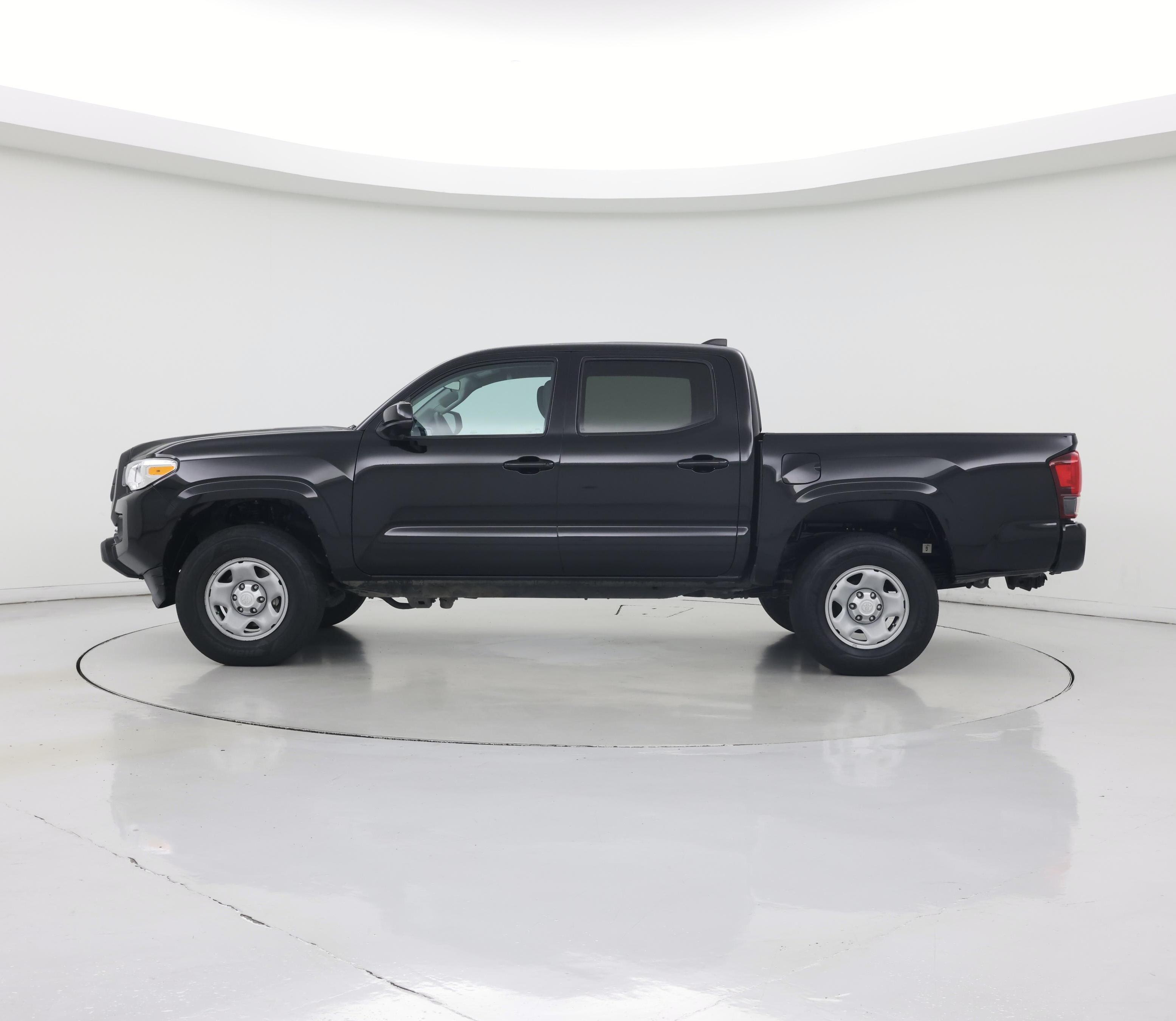 Thumbnail: 2023 Toyota Tacoma - 3