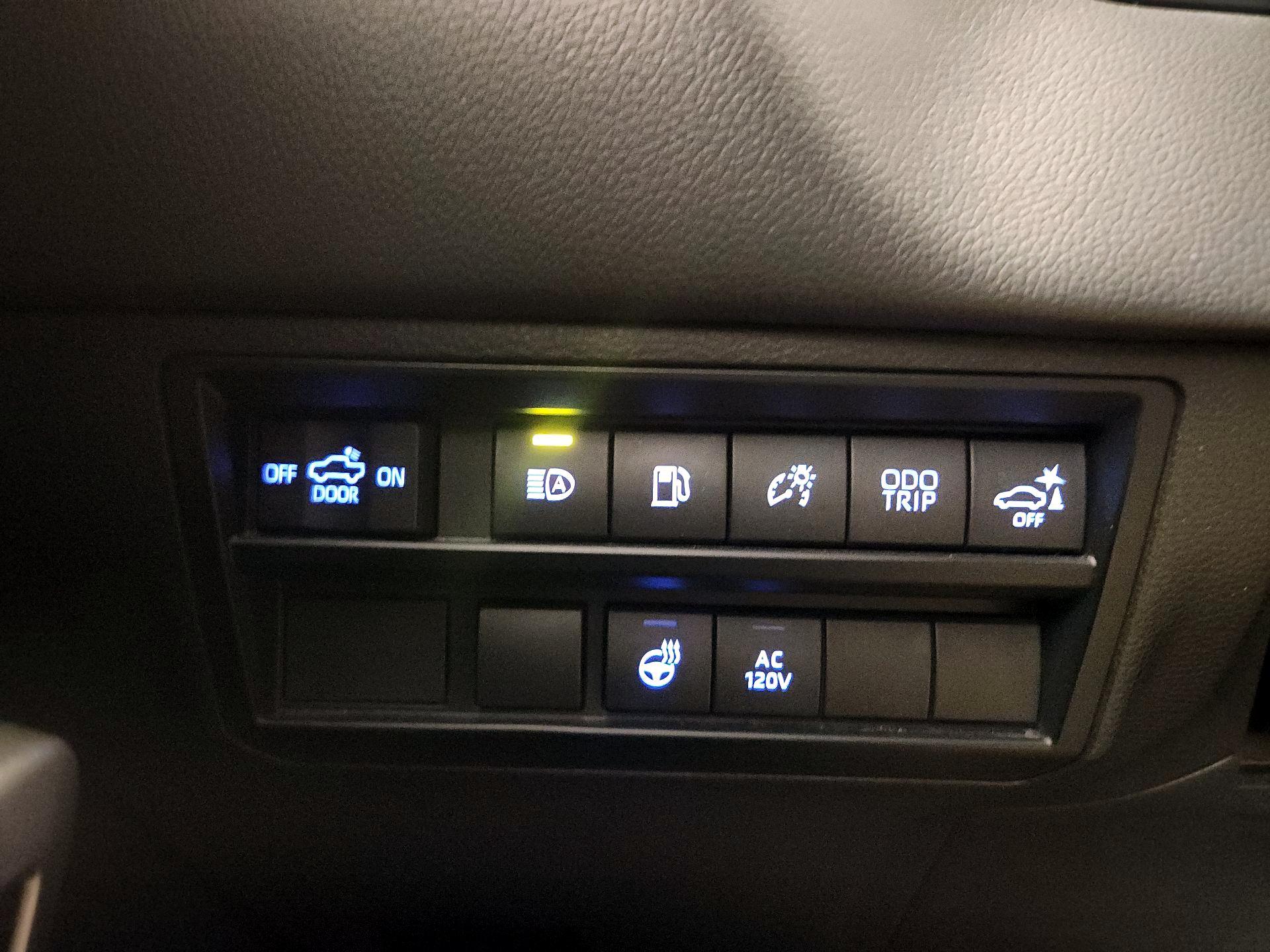 Thumbnail: 2023 Toyota Tundra - 11
