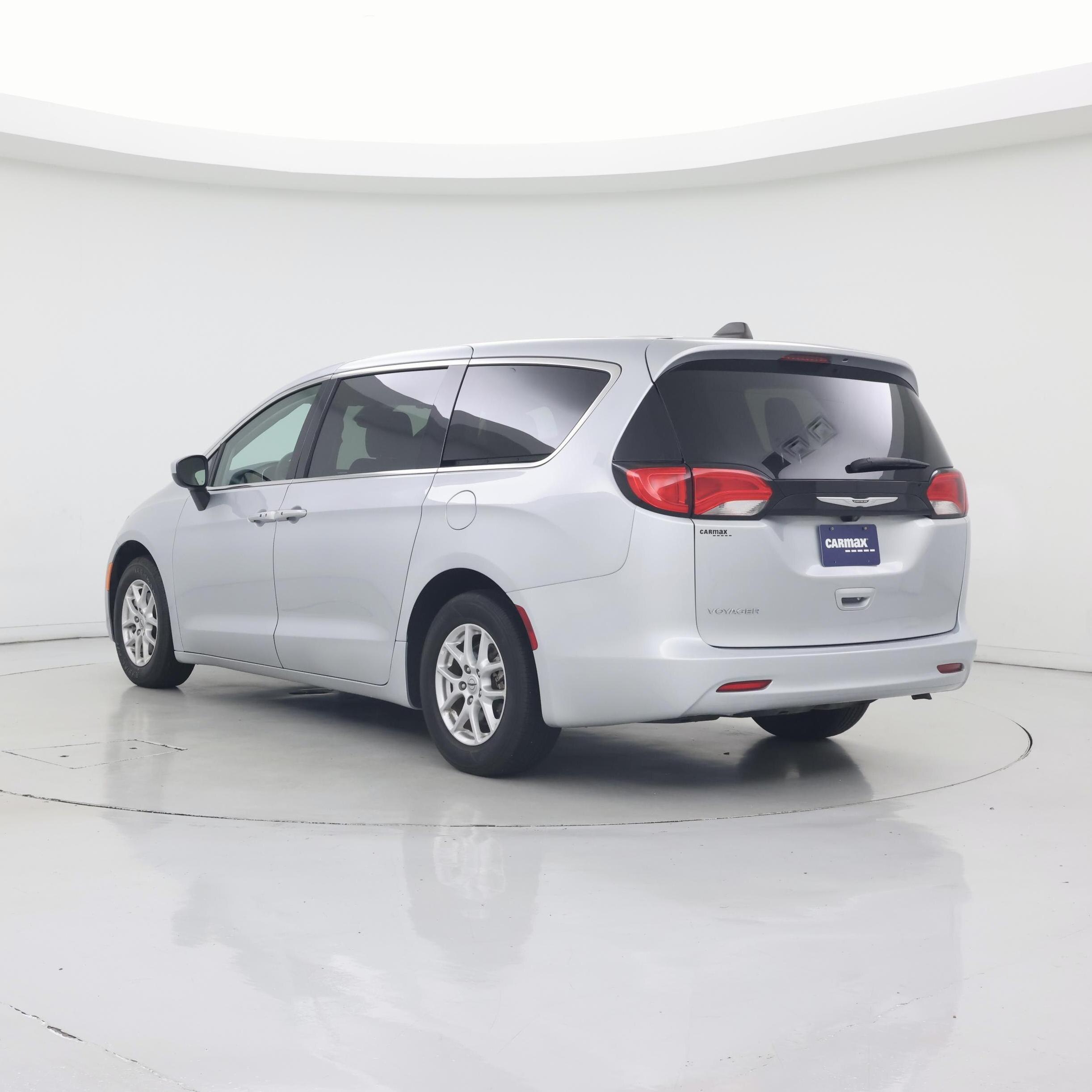 Thumbnail: 2023 Chrysler Voyager - 2