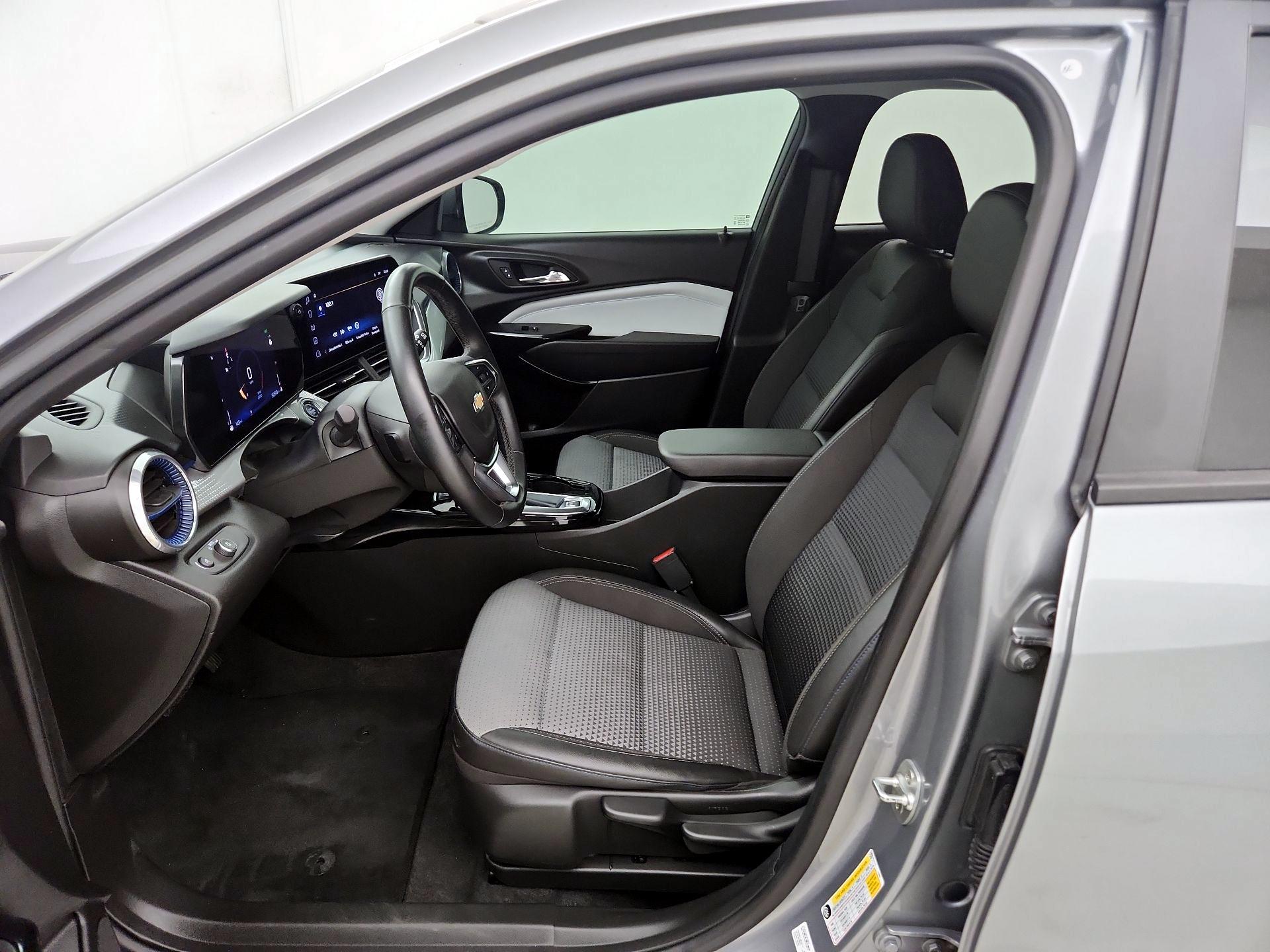 Thumbnail: 2024 Chevrolet Trax - 11