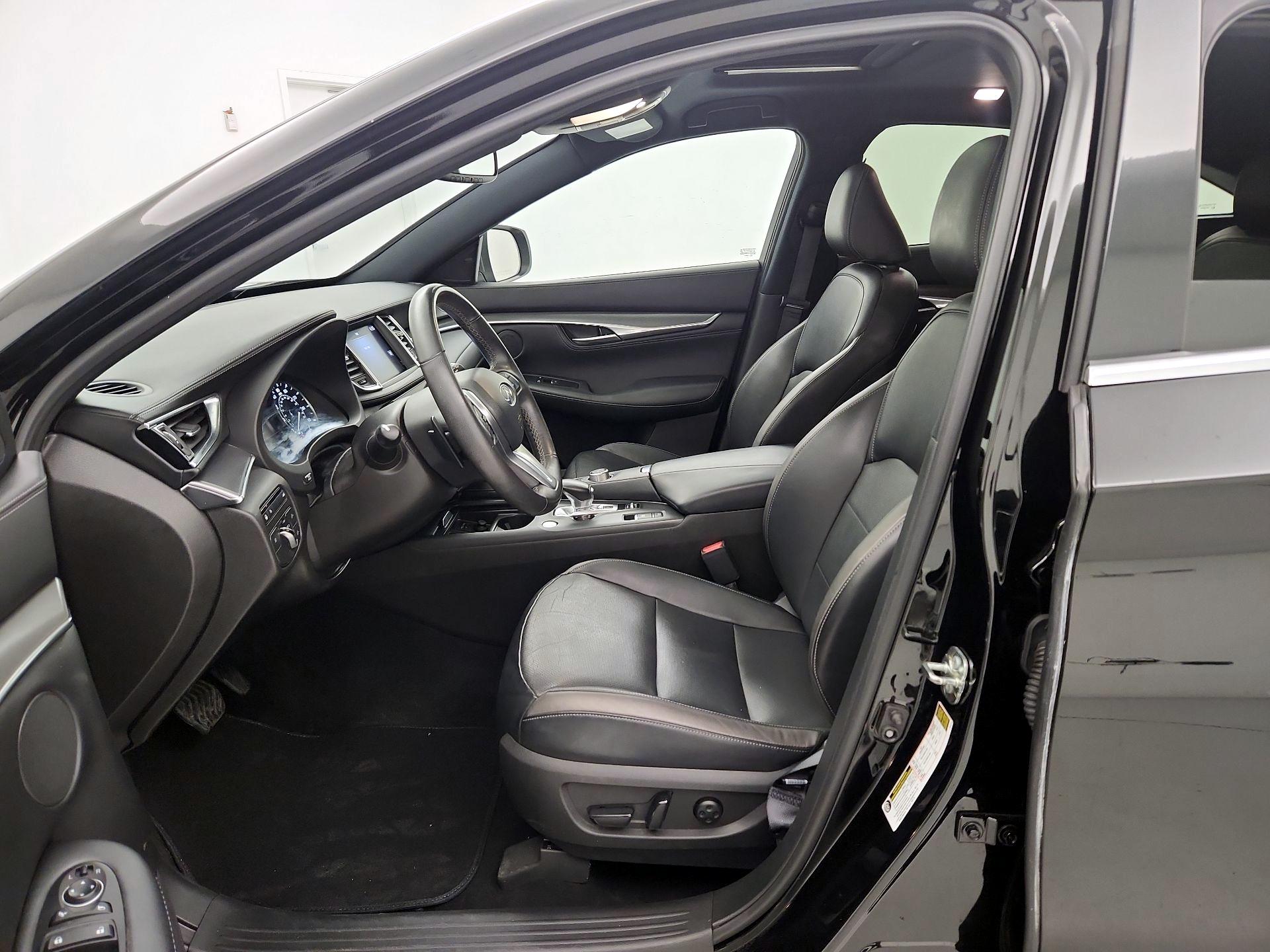 Thumbnail: 2023 INFINITI QX55 - 11