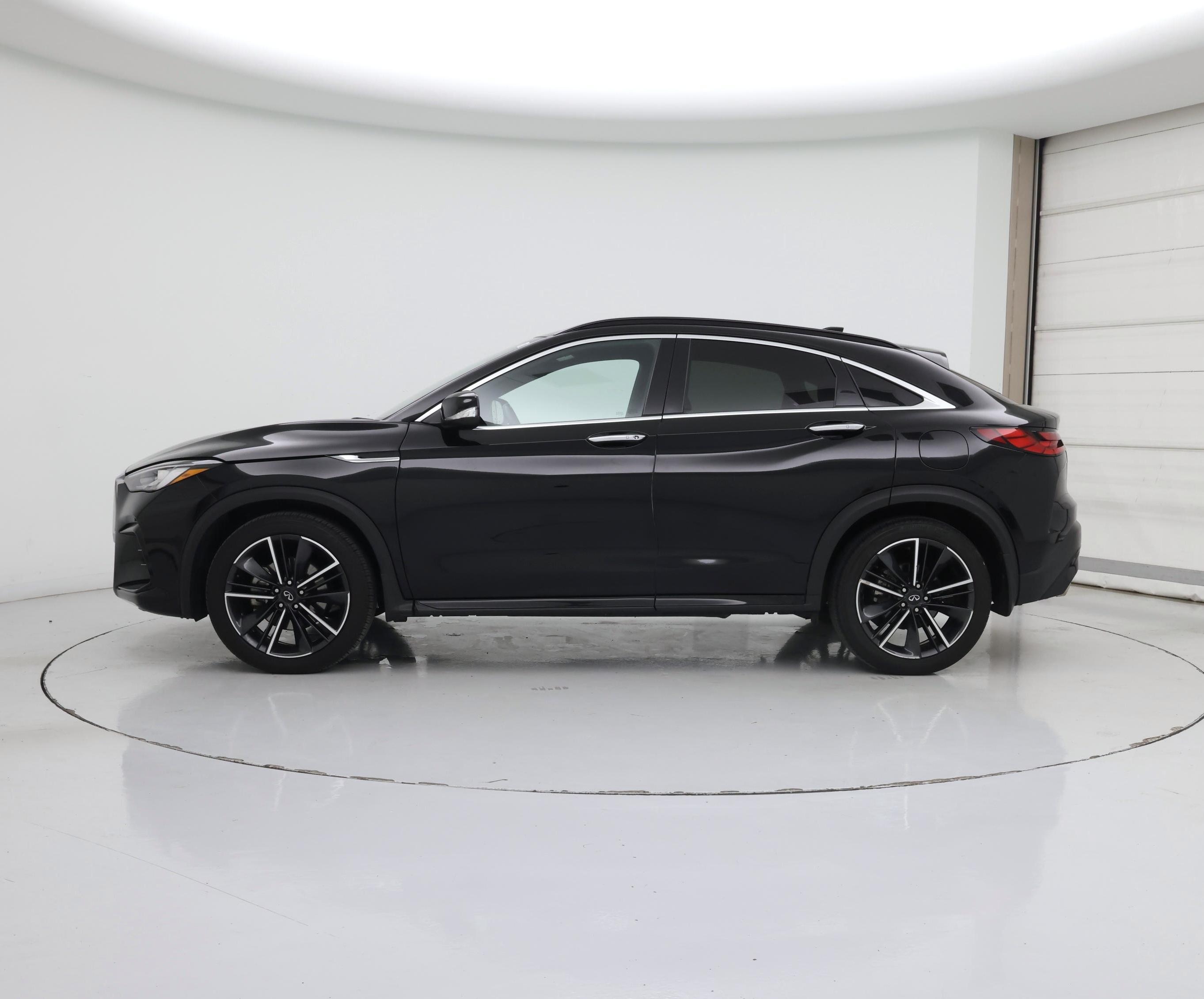Thumbnail: 2023 INFINITI QX55 - 3
