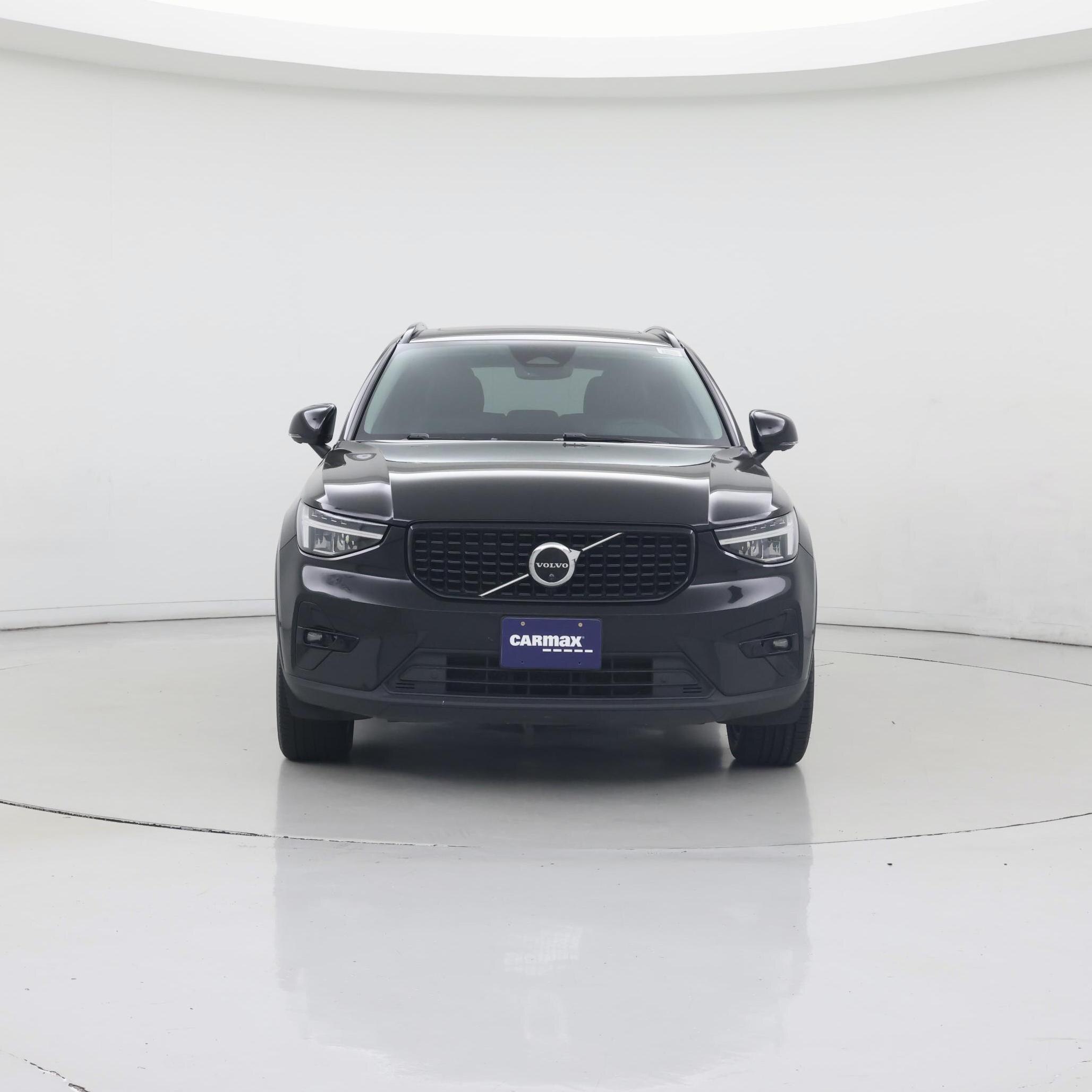 Thumbnail: 2023 Volvo XC40 - 5
