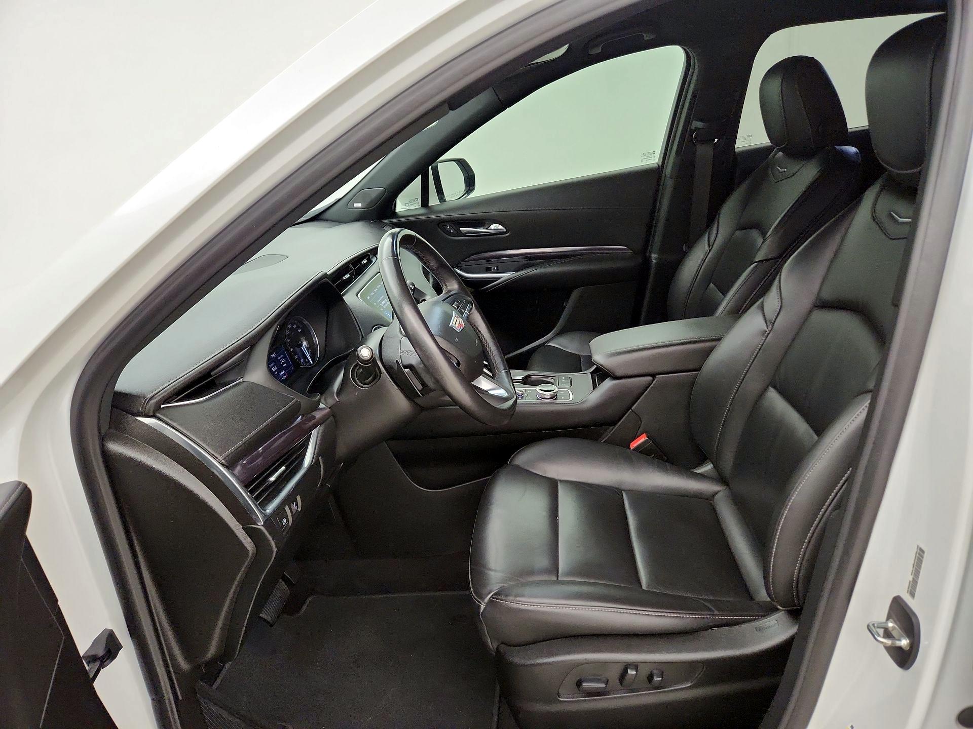 Thumbnail: 2021 Cadillac XT4 - 11