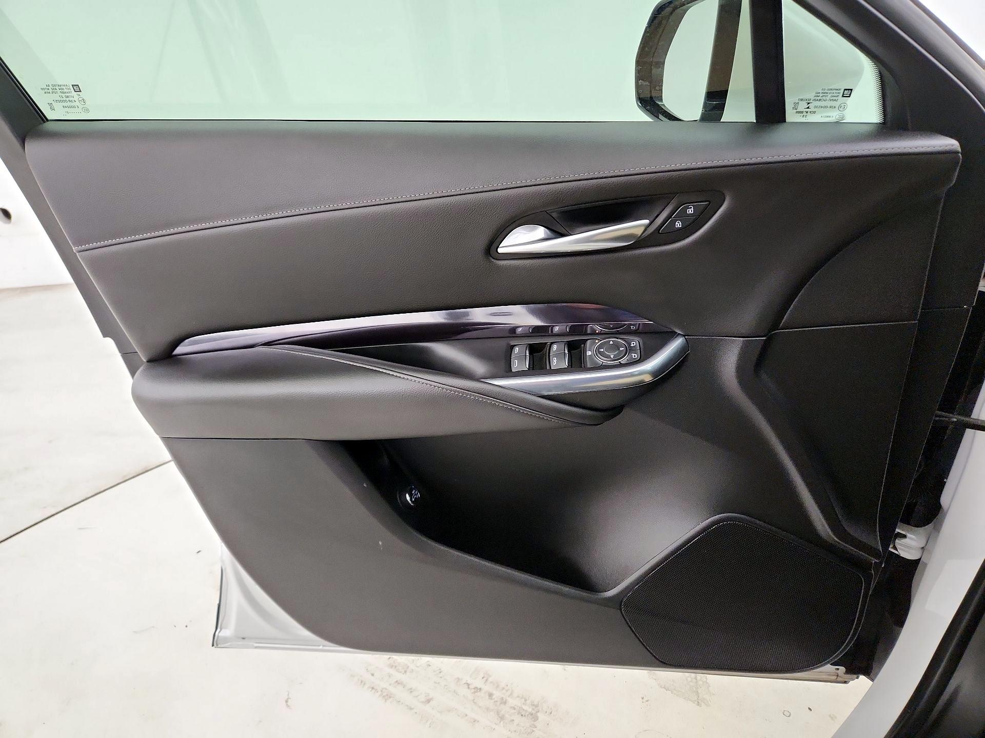 Thumbnail: 2021 Cadillac XT4 - 12
