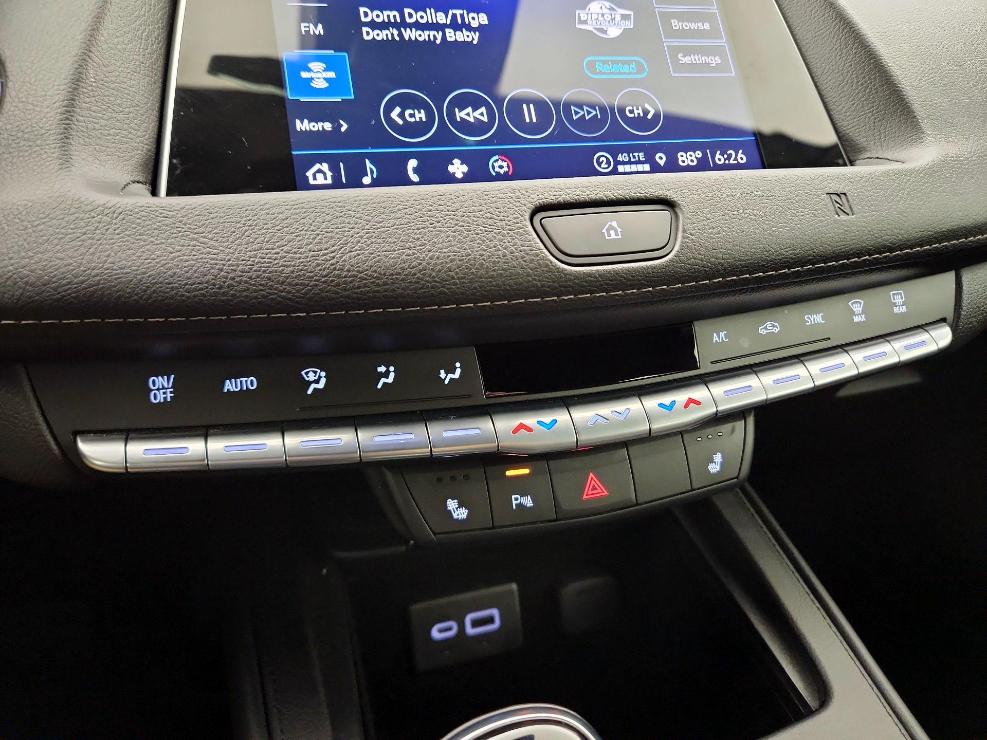 Thumbnail: 2021 Cadillac XT4 - 16