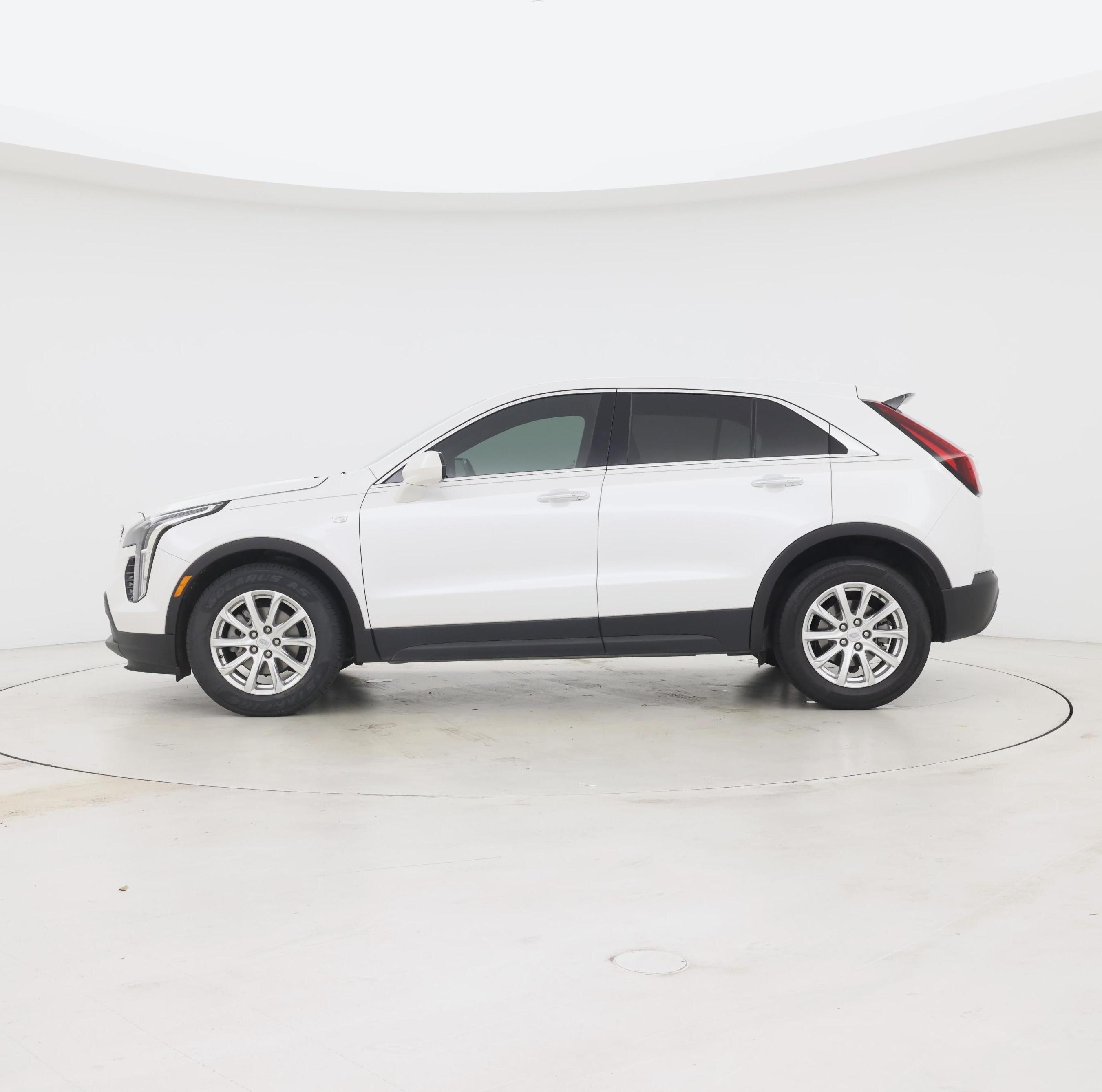 Thumbnail: 2021 Cadillac XT4 - 3