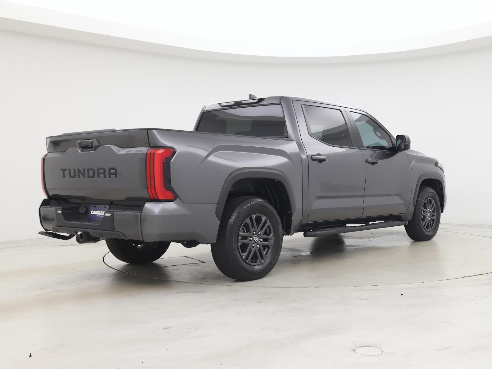 2025 Toyota Tundra SR5 - Photo 9
