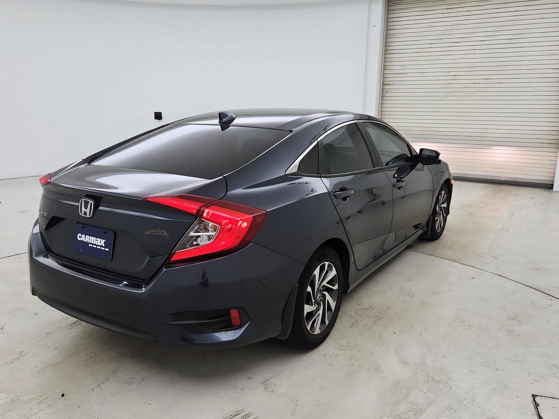 Thumbnail: 2017 Honda Civic - 5