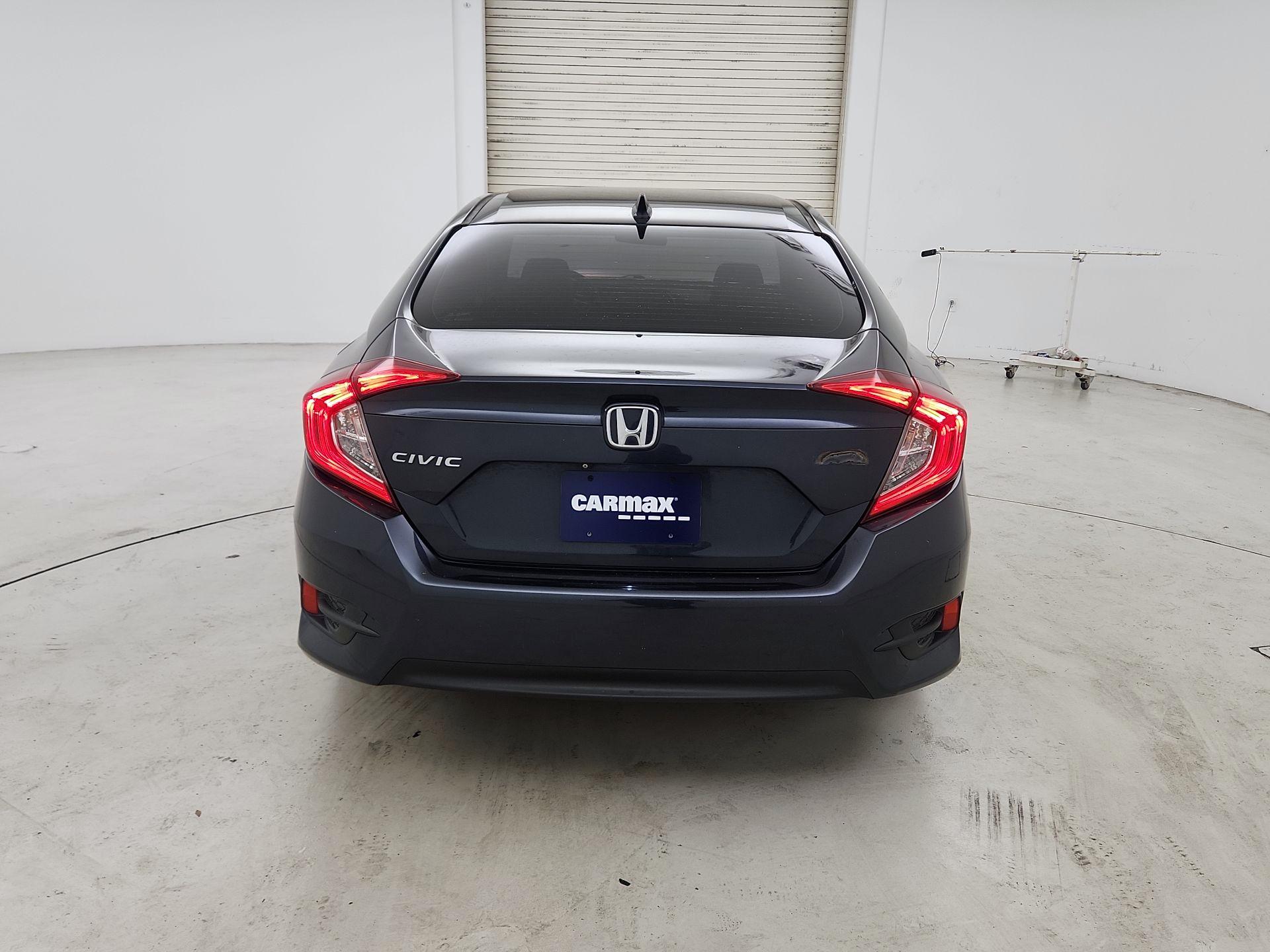 Thumbnail: 2017 Honda Civic - 6