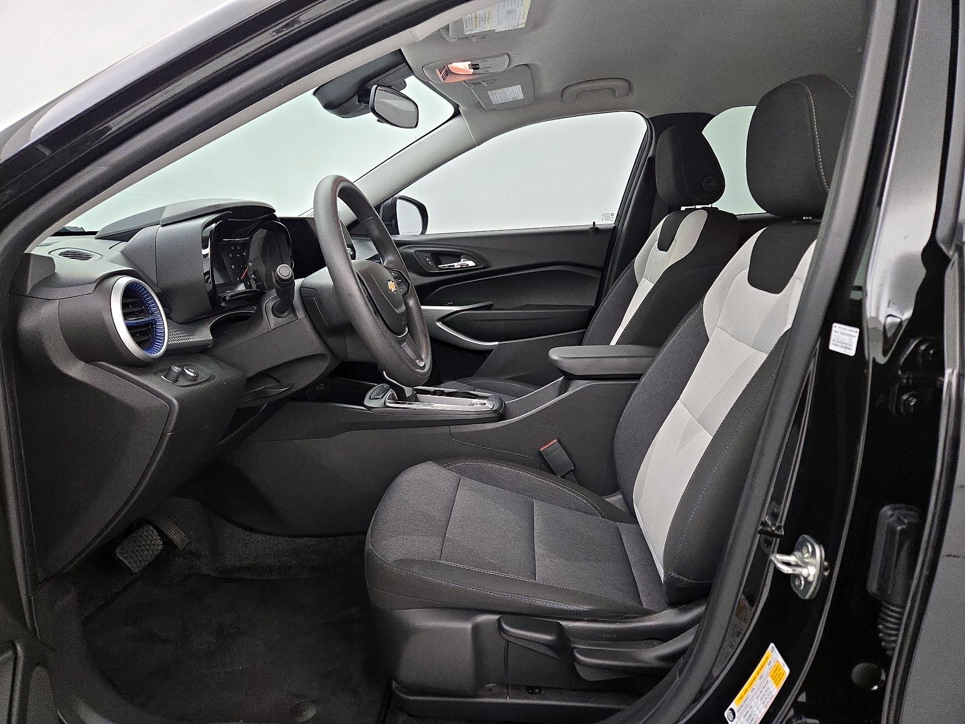 Thumbnail: 2024 Chevrolet Trax - 11