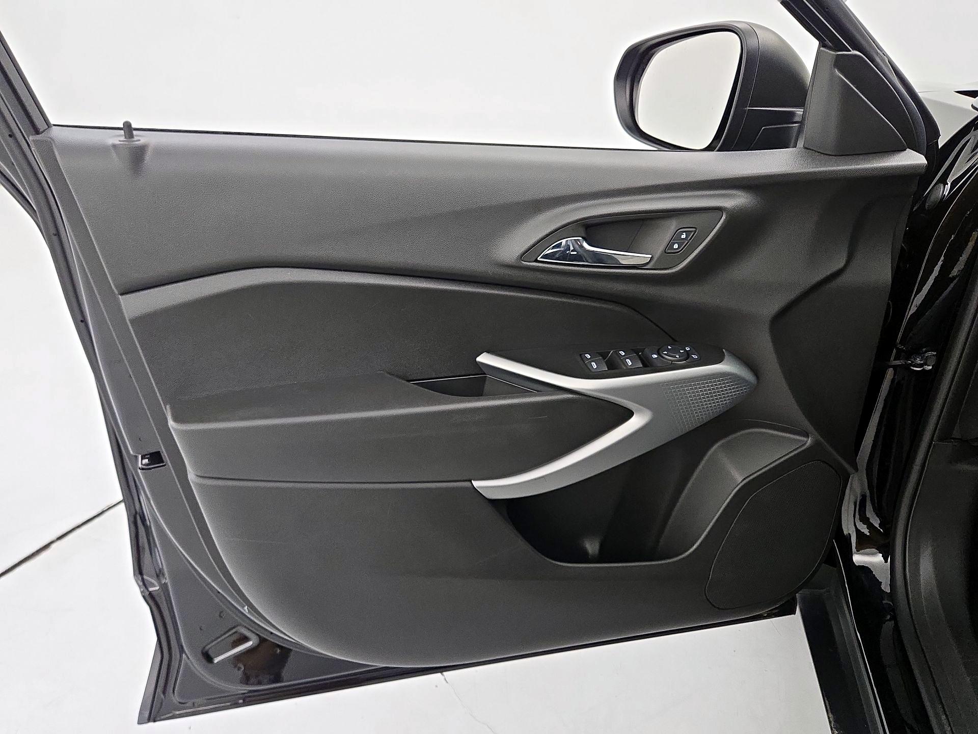 Thumbnail: 2024 Chevrolet Trax - 12