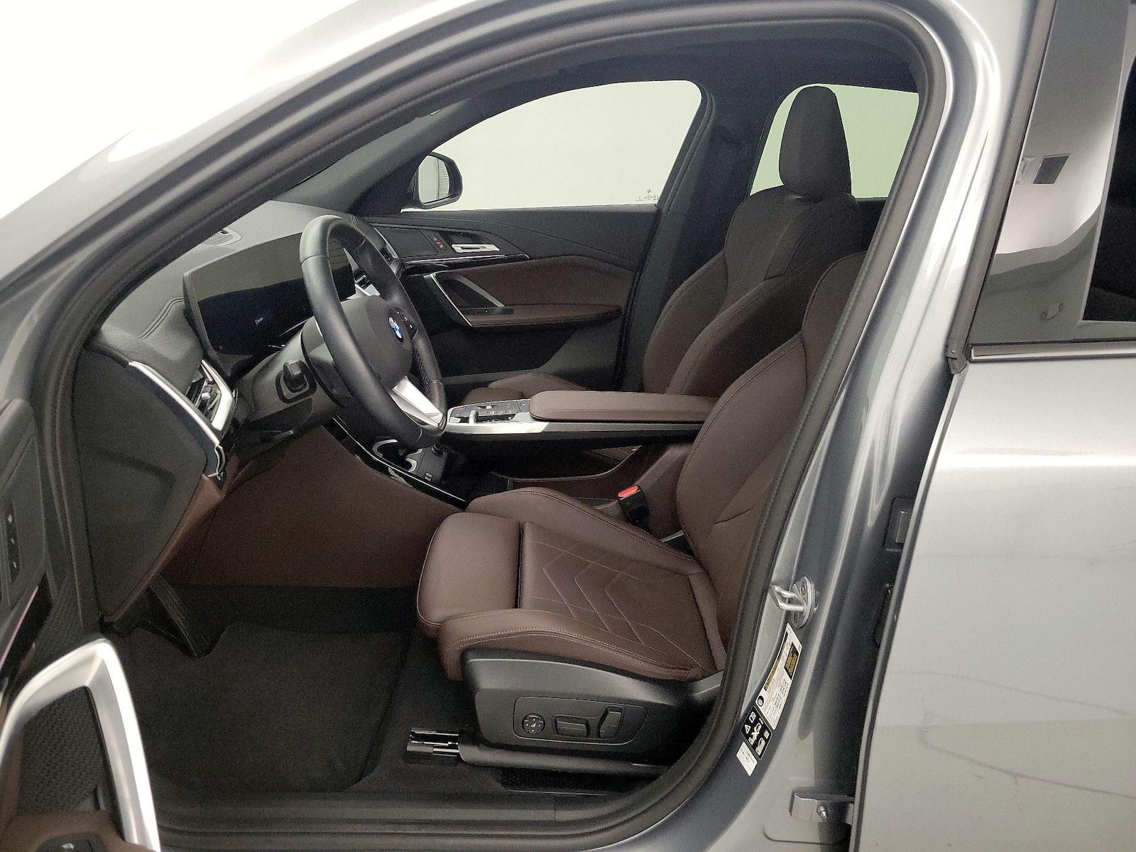 2025 BMW X2 28i - Photo 12